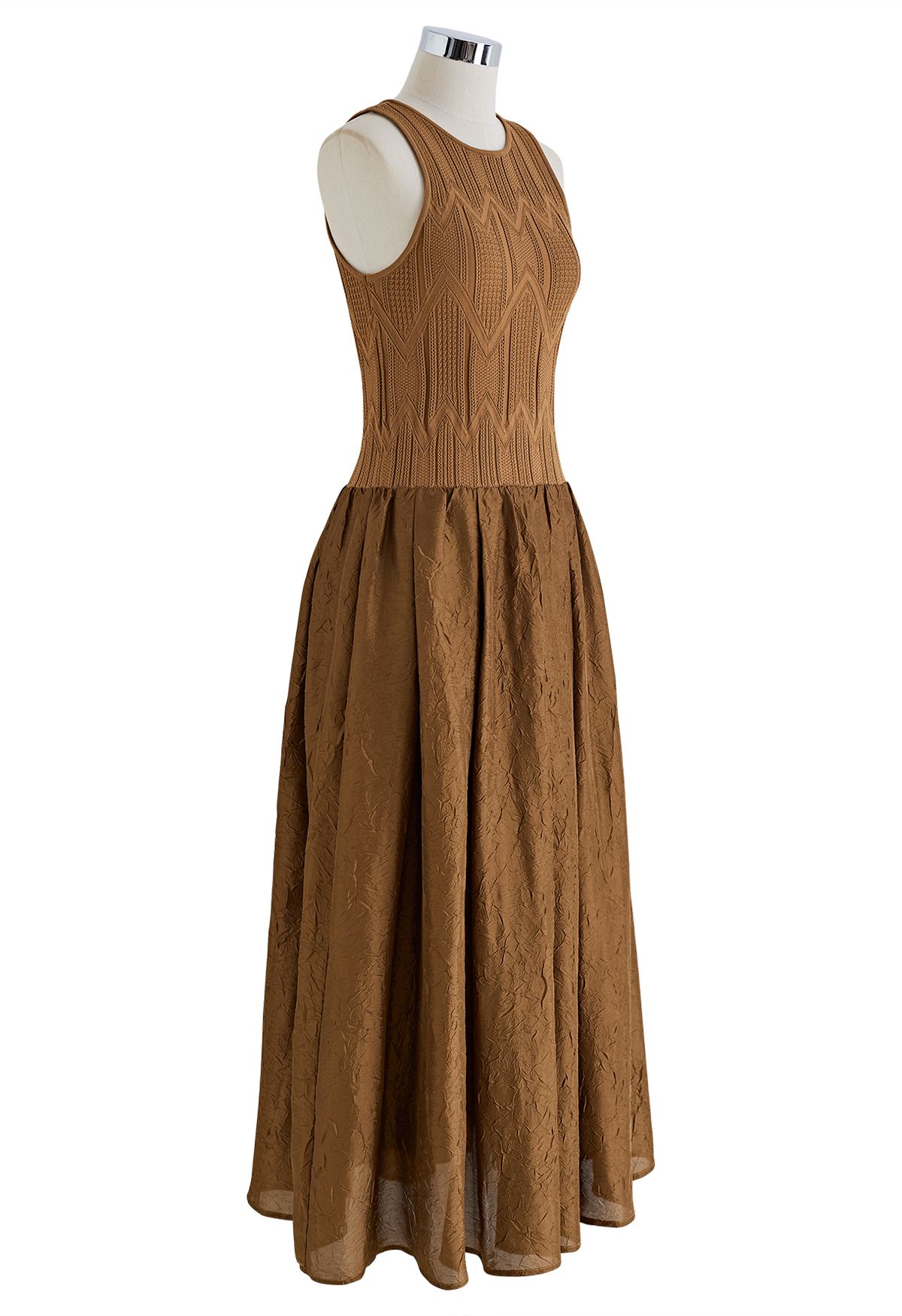 Ärmelloses Kleid mit gespleißter Struktur in Braun