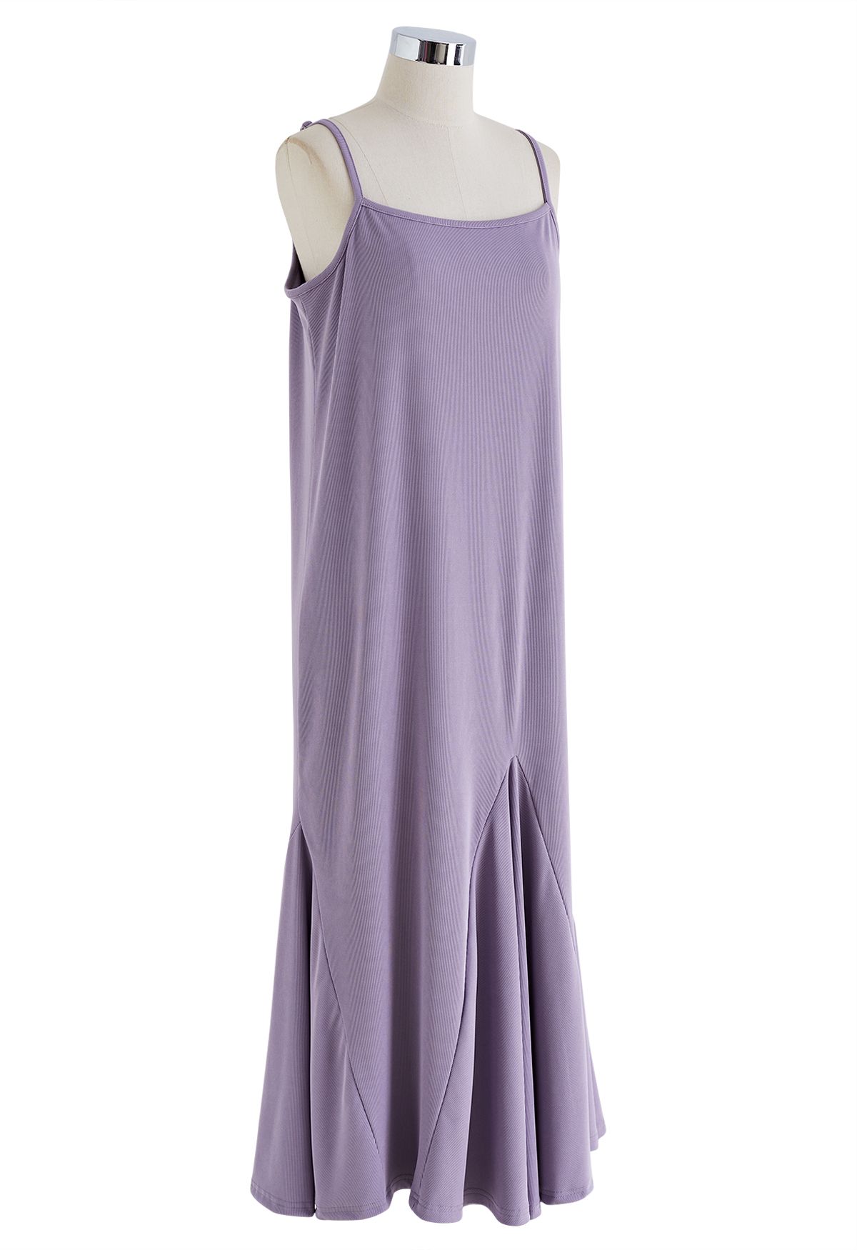 Einfarbiges Cami-Kleid mit Rüschensaum in Flieder
