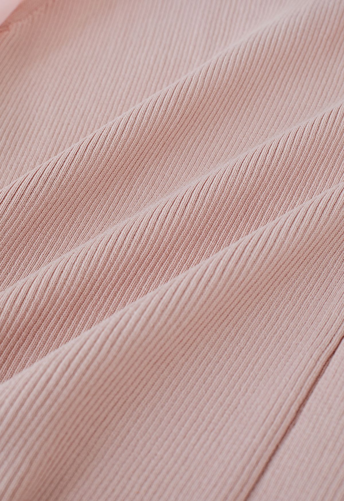 Abgestuftes Strickoberteil mit gespleißten Rüschenärmeln in Pink