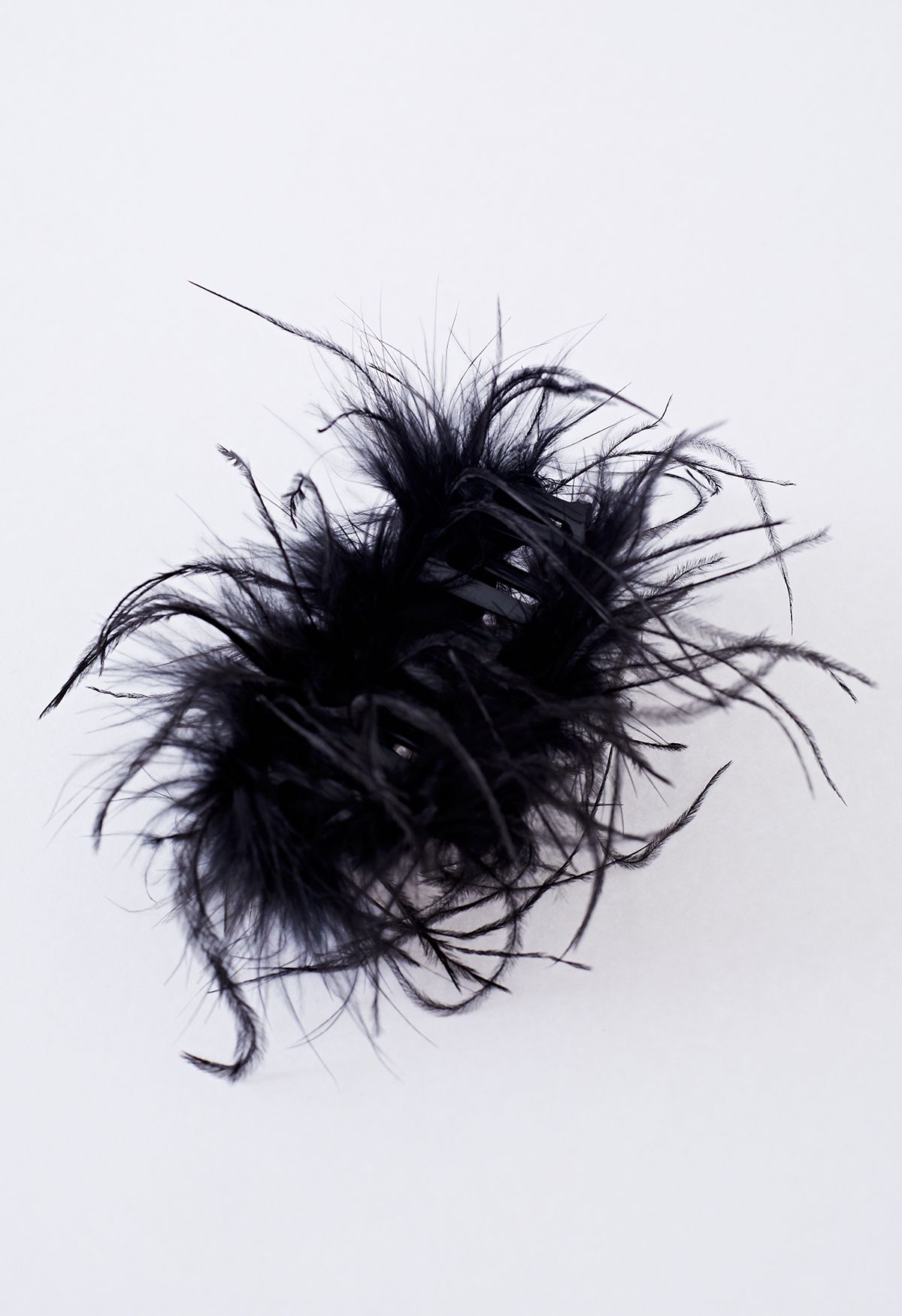 Luftige Feder-Haarspange in Schwarz