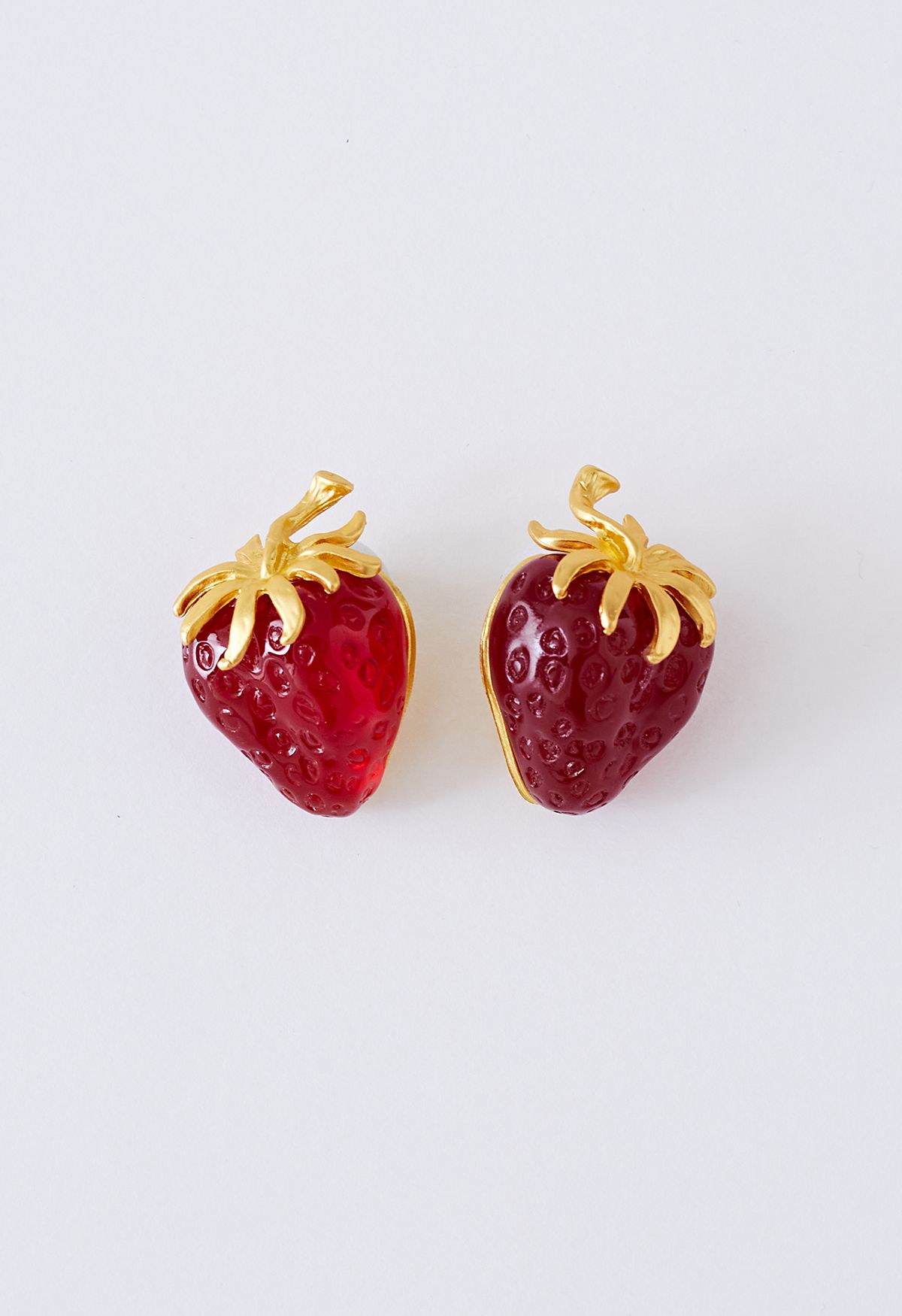 3D-Ohrringe aus rotem Erdbeerharz