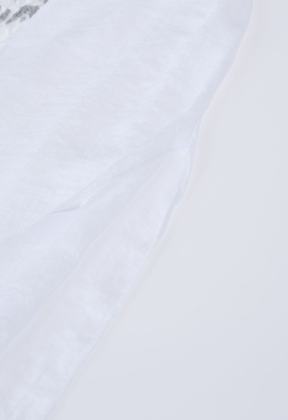 Bunter gehäkelter Quasten-Kimono in Weiß