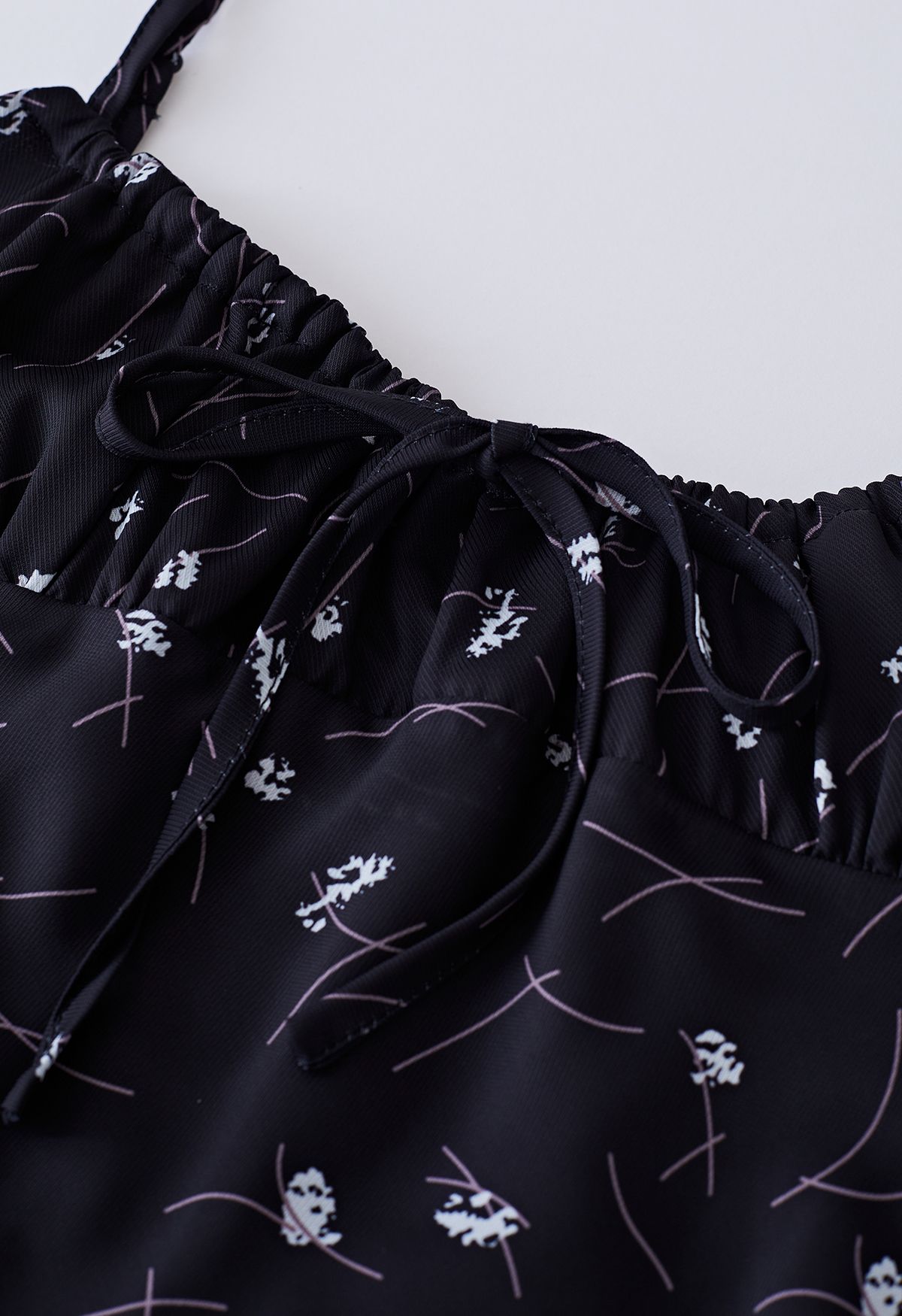 Schönstes Cami-Kleid mit Blümchenmuster
