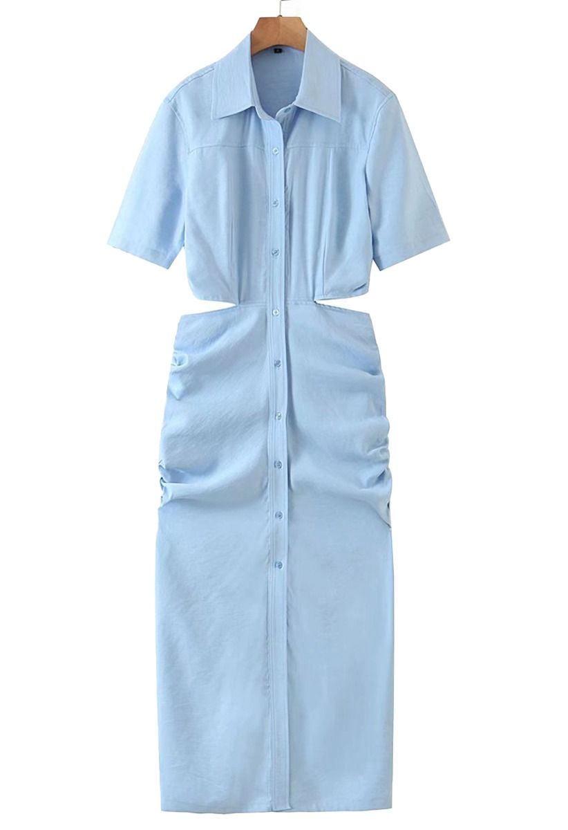 Gerafftes Hemdkleid mit Ausschnitt an der Taille in Blau