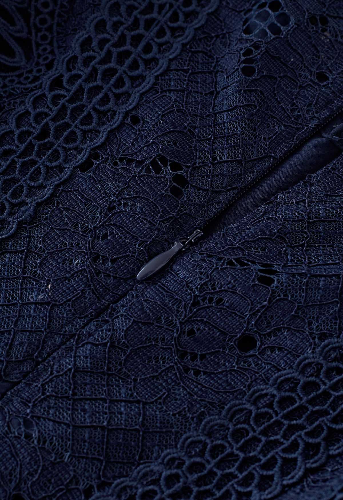 Ärmelloses, gespleißtes Meerjungfrauenkleid aus Häkelspitze in Marineblau