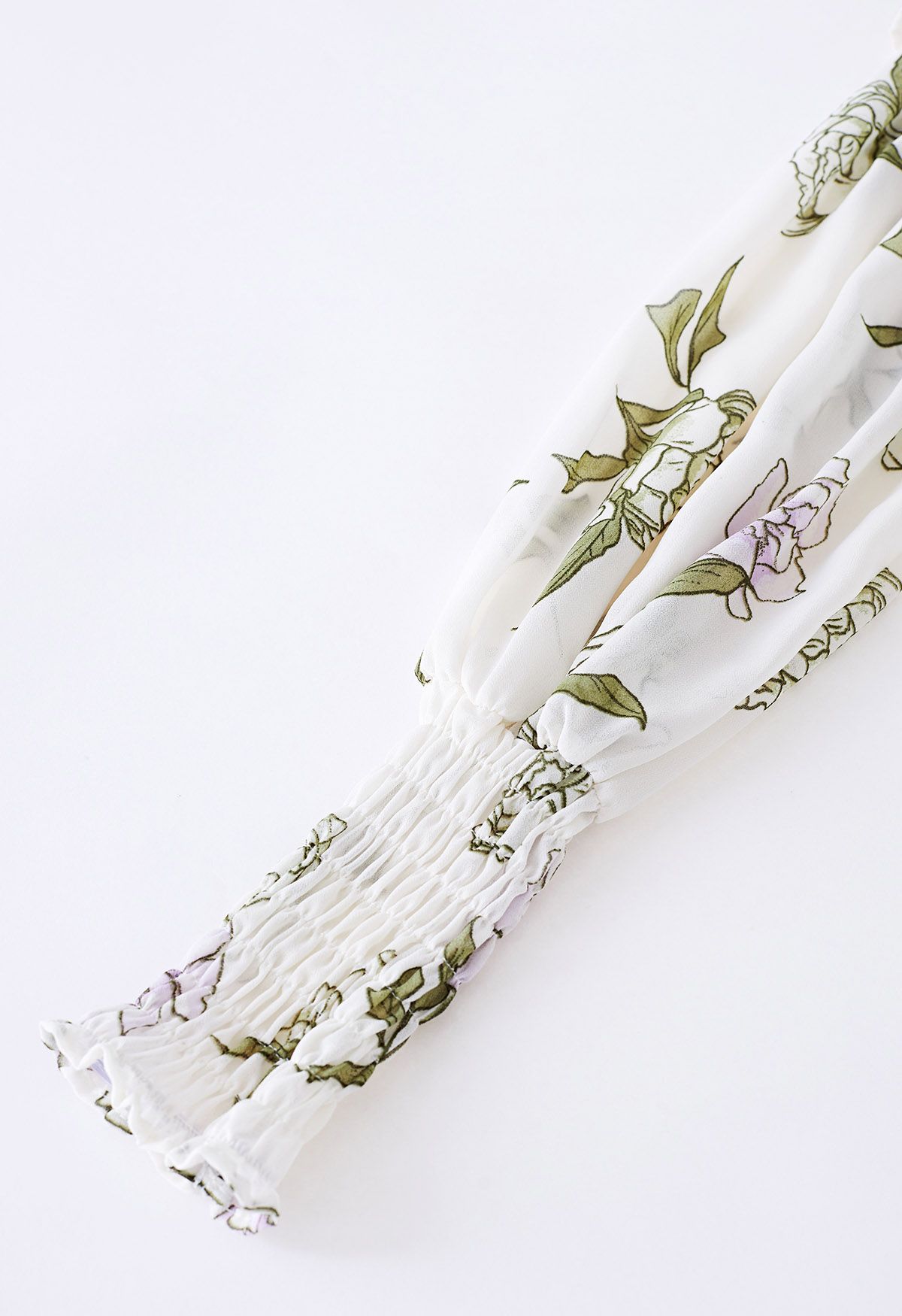 Schulterfreies, geblümtes Crop-Top mit Rüschen und Kreuzmuster in Weiß