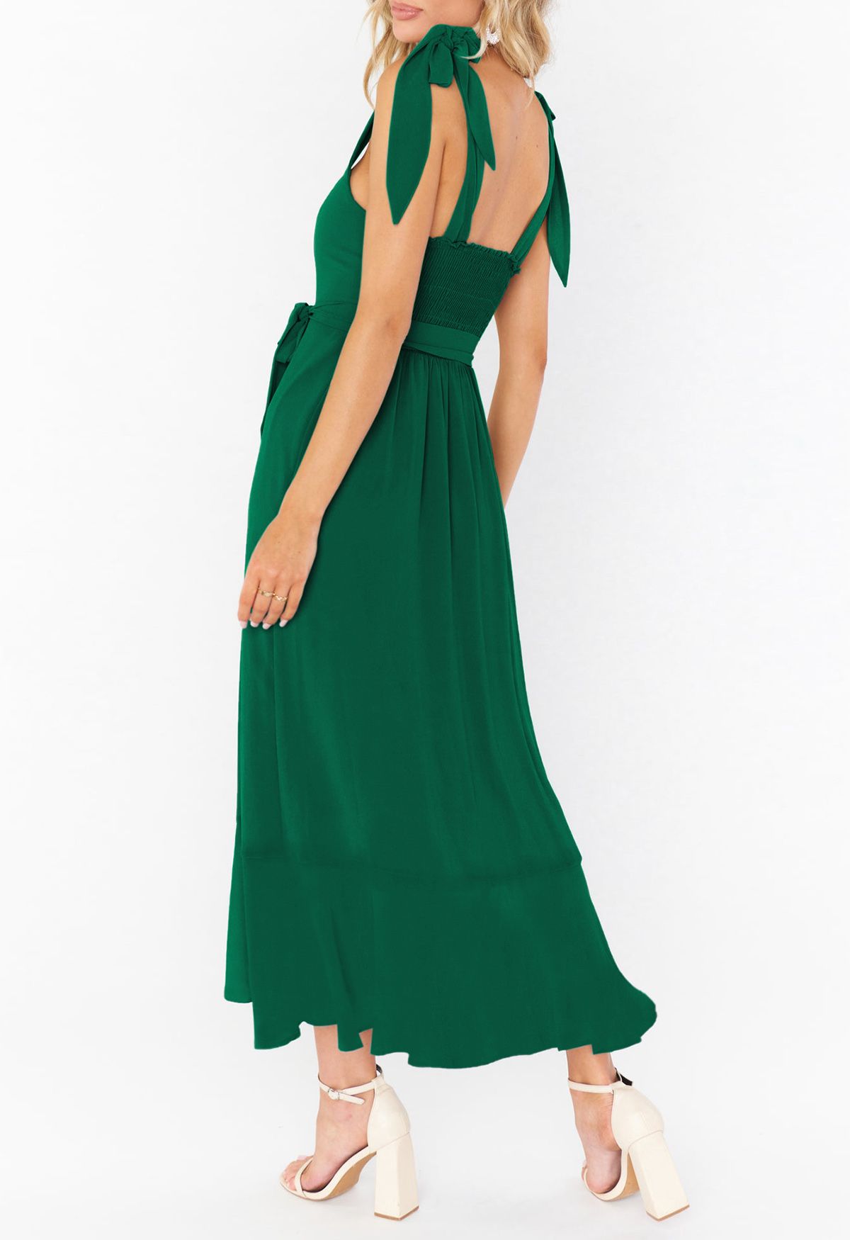 Cami-Kleid mit Rüschensaum und Schulterbindung in Grün