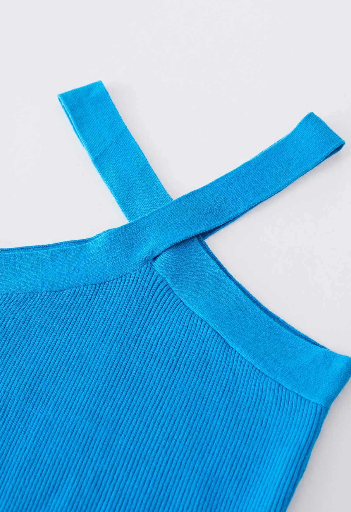 Neckholder-Strickoberteil mit überkreuzten Trägern in Blau