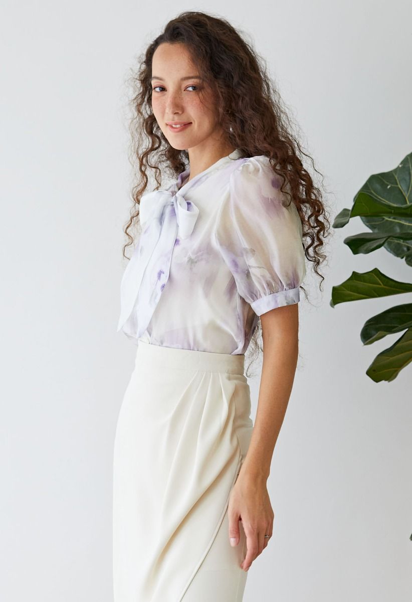 Transparentes Hemd mit Aquarell-Blumen-Schleife in Lavendel