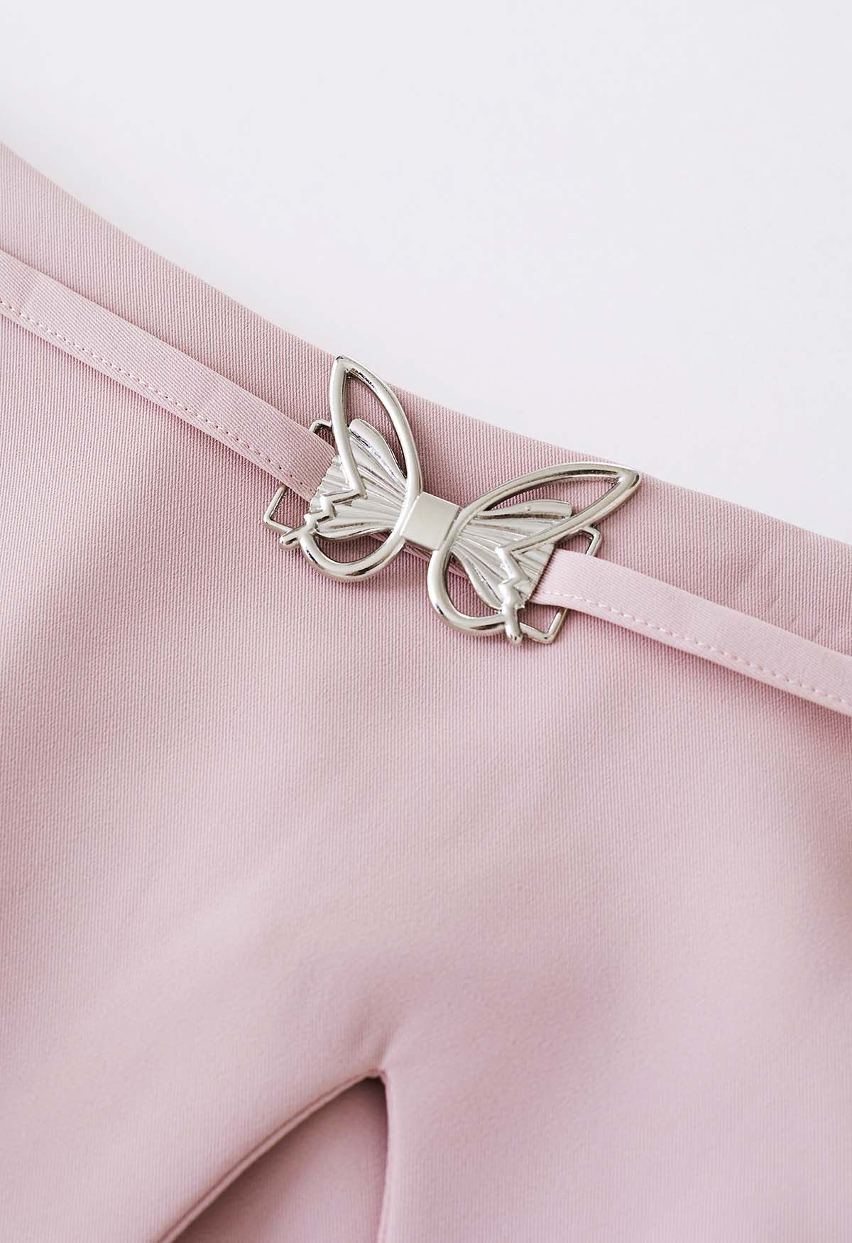 Mini-Knospen-Skorts mit Schlitz und Schmetterlingsverzierung aus Metall in Rosa