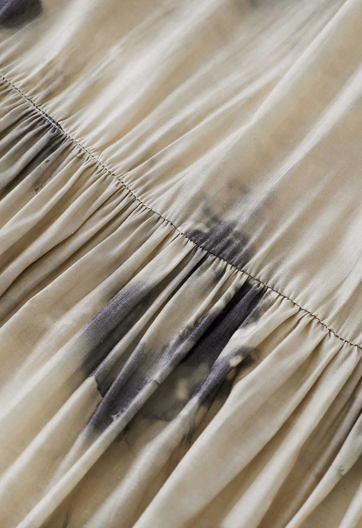 Glattes Neckholder-Kleid mit Tuschemalerei