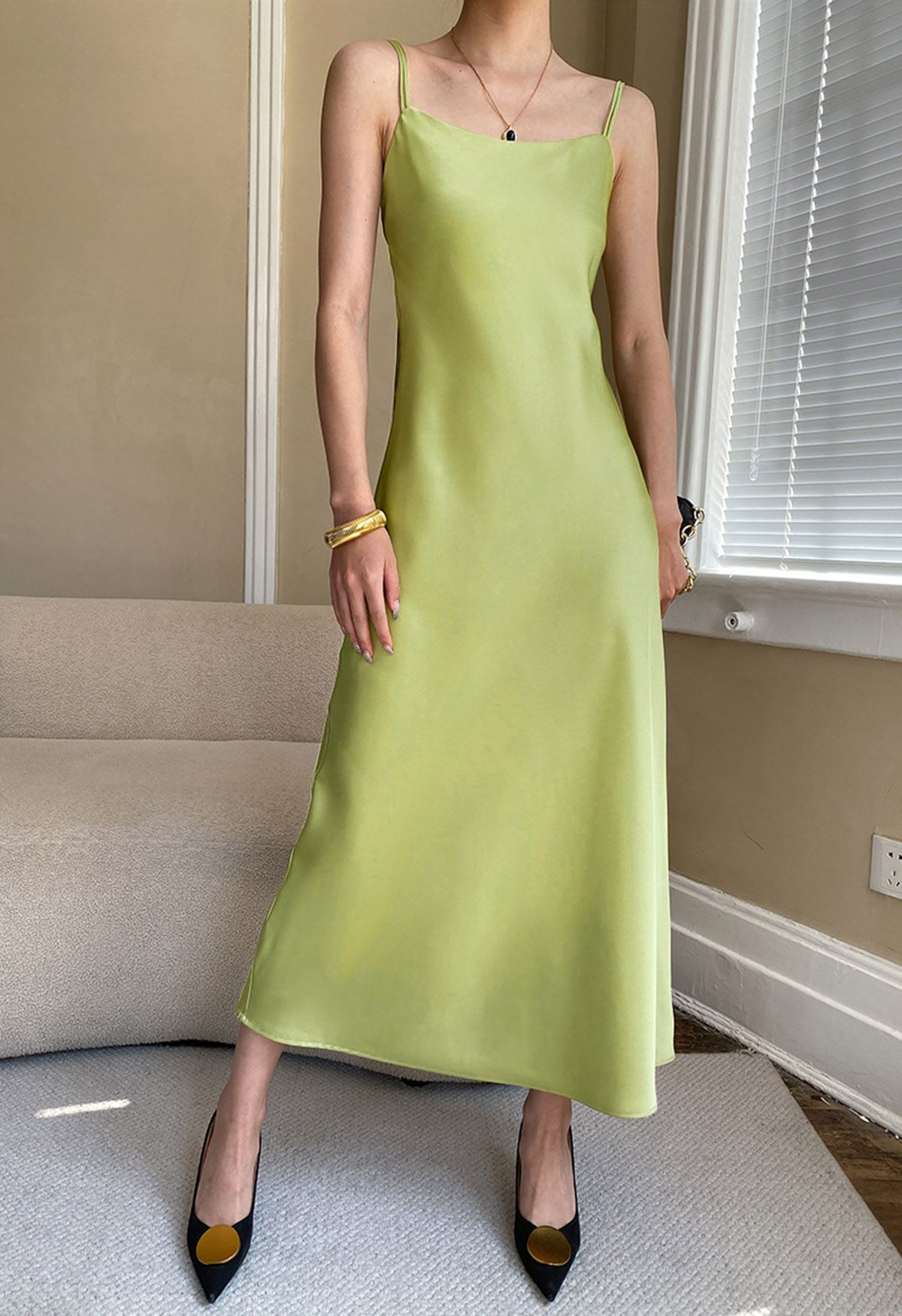 Cami-Kleid aus Satin mit doppelten Trägern in Limette