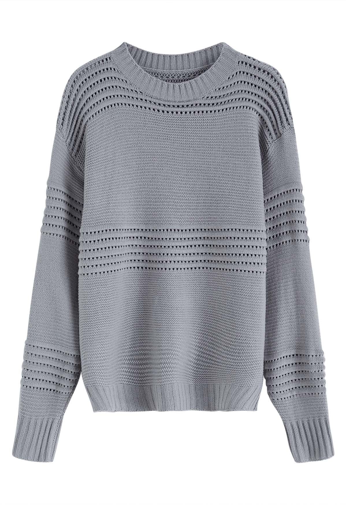 Gestreifter, durchbrochener Strickpullover in Grau