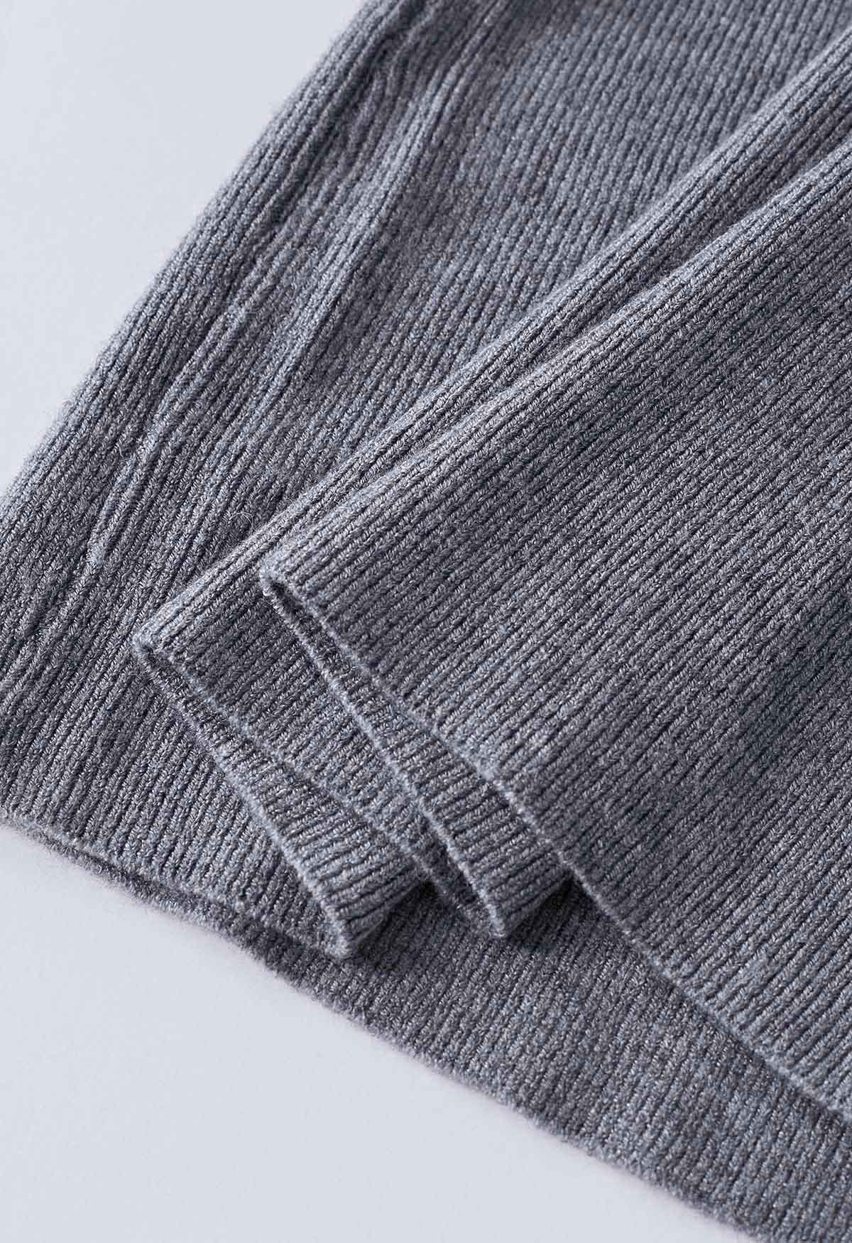 Tailliertes Strickoberteil mit eingekerbtem Ausschnitt in Grau