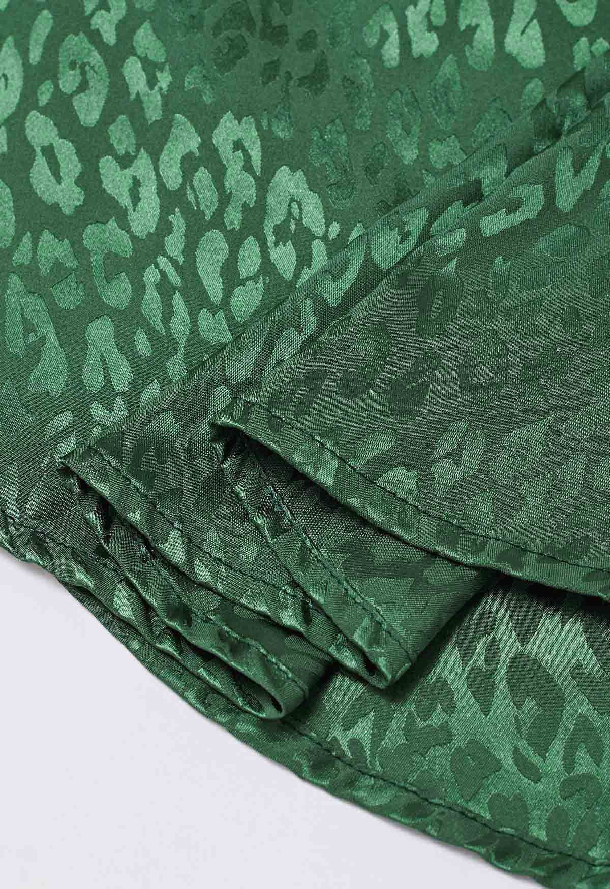 Glänzender, ausgestellter Midirock aus Jacquard mit Leopardenmuster und Taillenschnürung in Grün