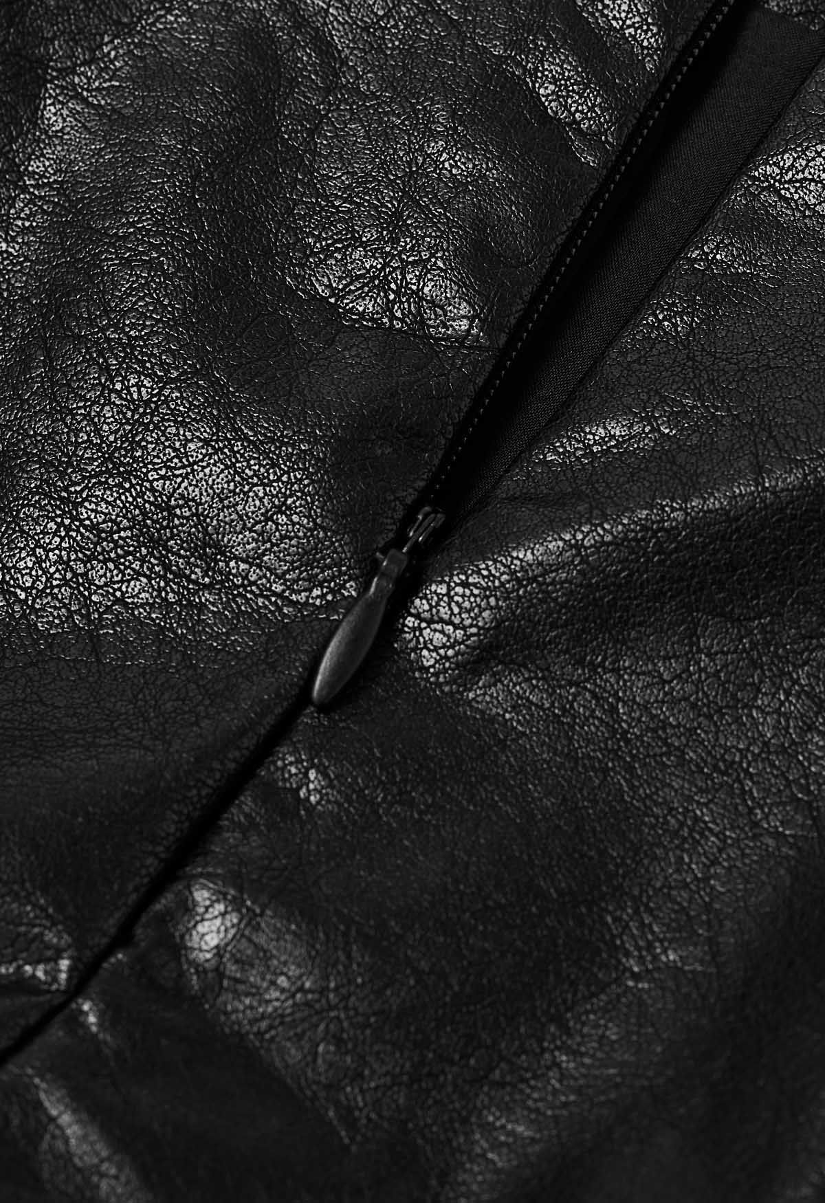 Gestufte Rüschen-Skorts aus Kunstleder in Schwarz