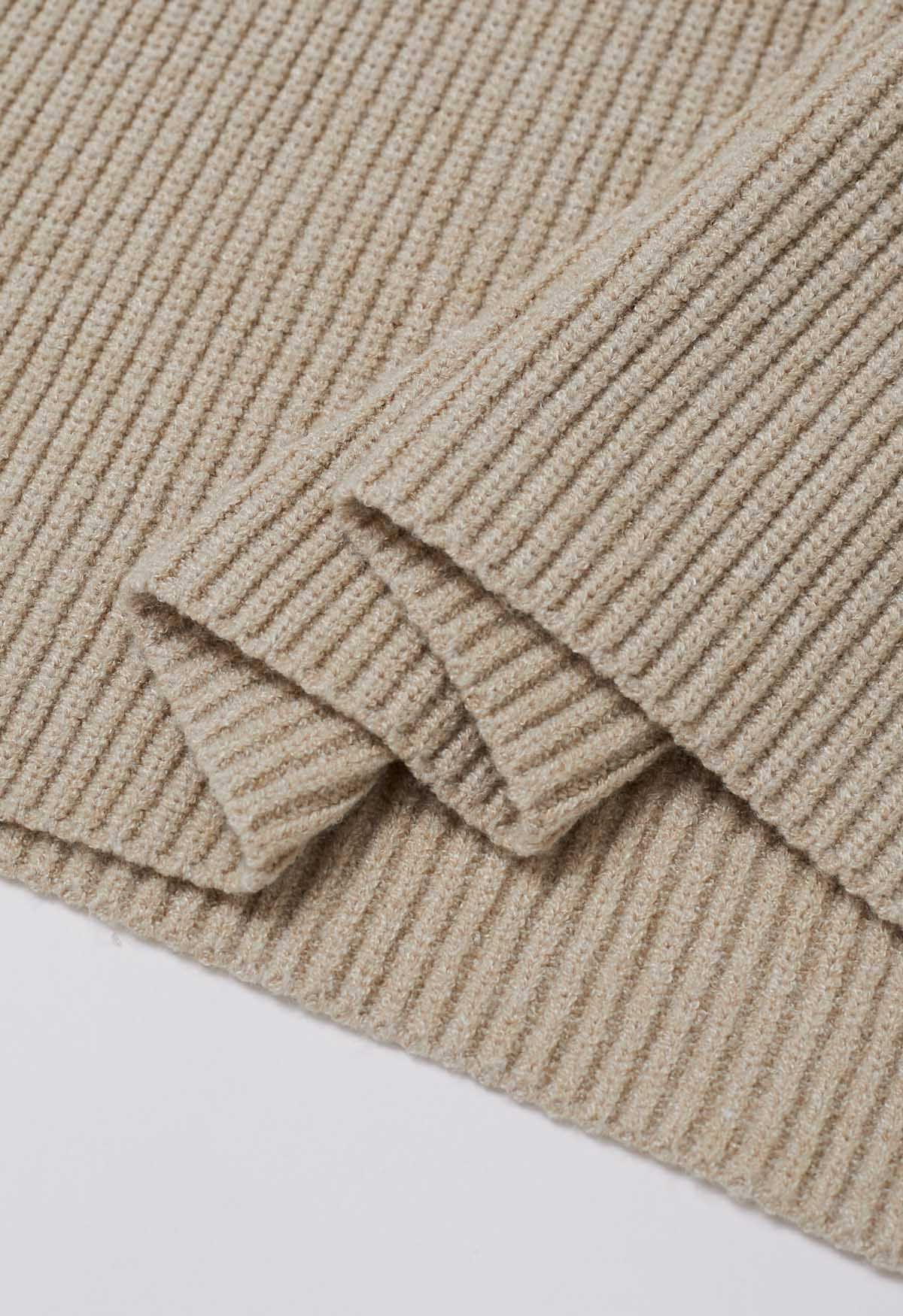 Gerippter Strickpullover mit aufgesetzten Taschen in Sand