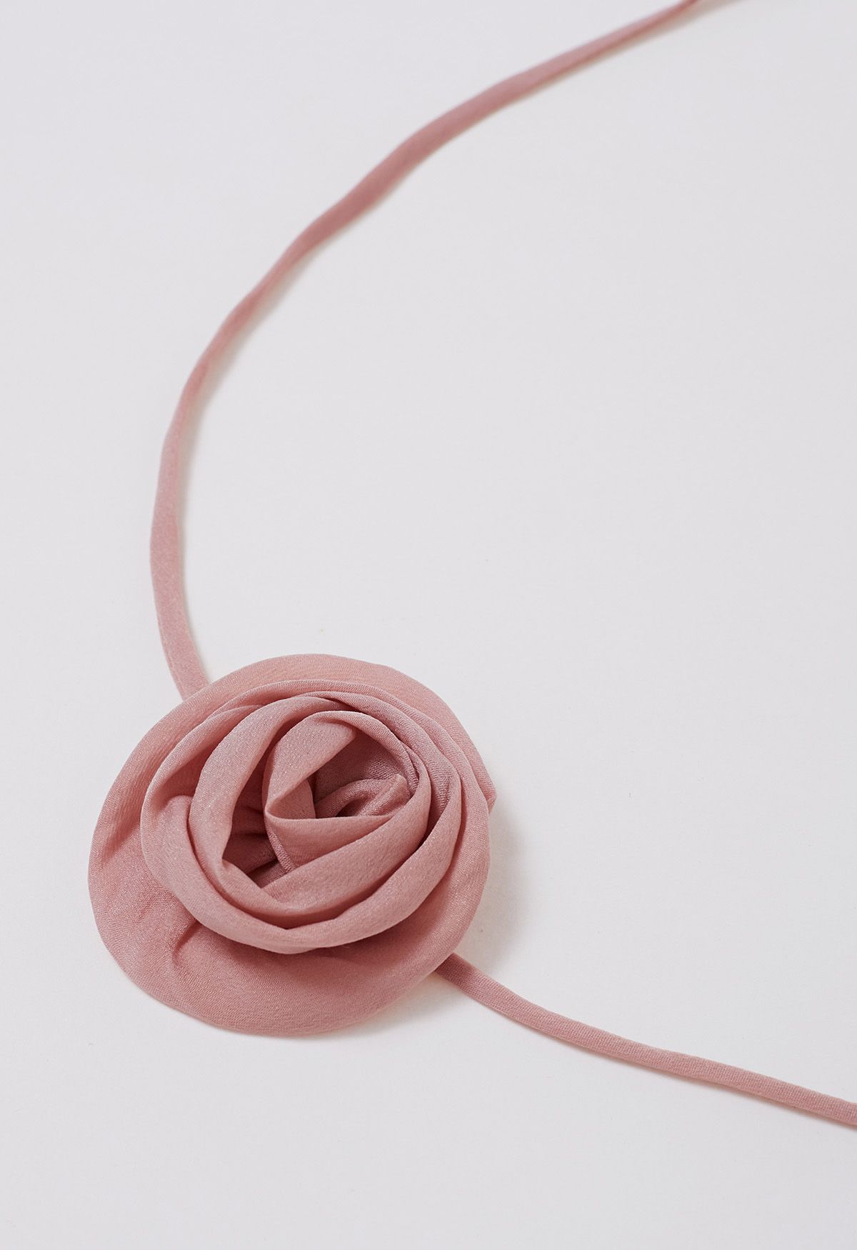 Blumen-Choker-Halskette, Hemd mit Rüschenbesatz in Rosa