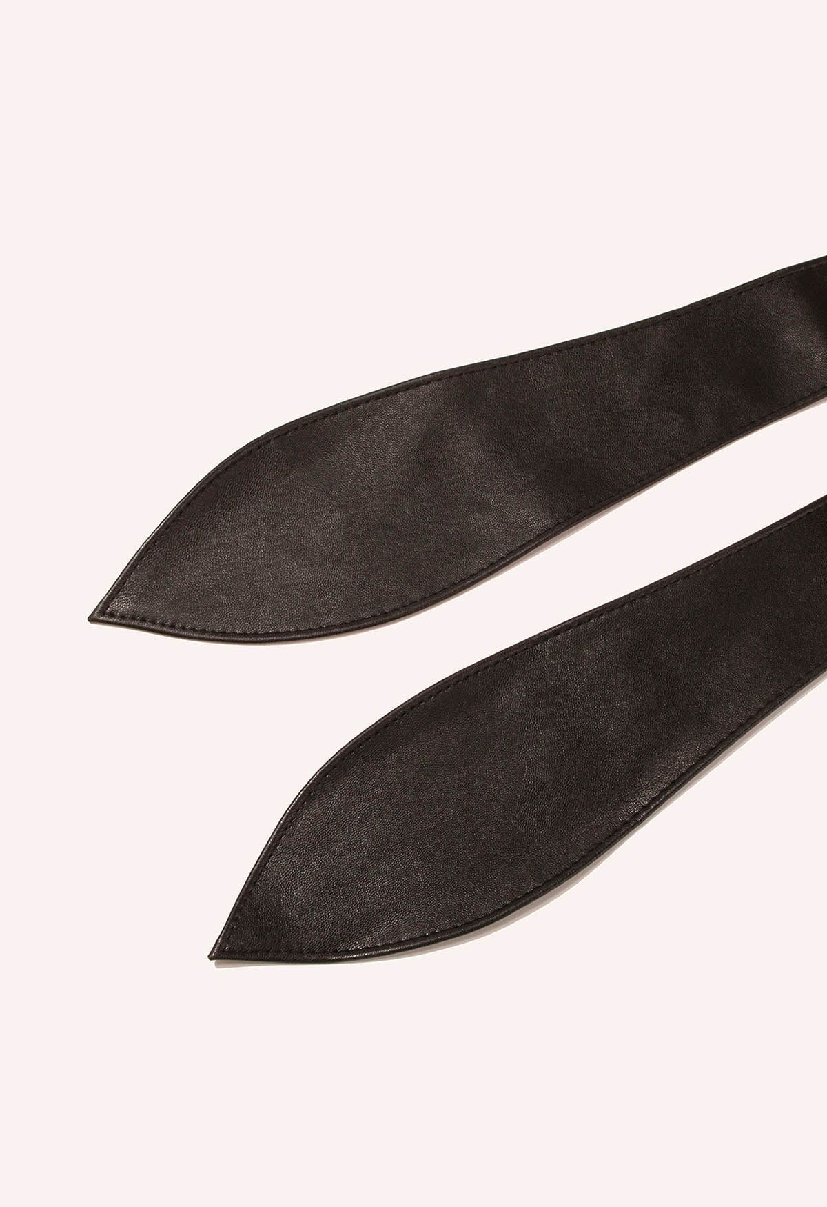 Korsettgürtel aus Kunstleder mit Bindeknoten in Schwarz