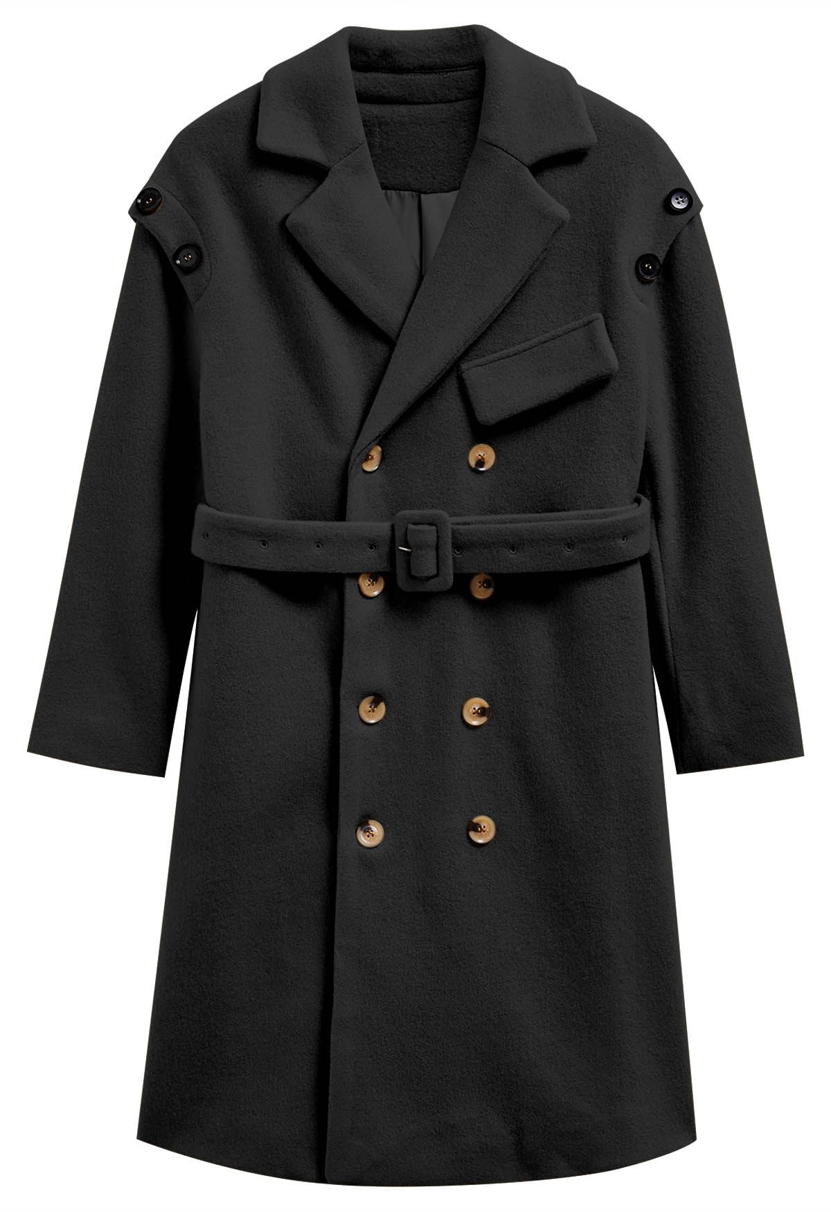 Zweireihiger, lang geschnittener Mantel mit geknöpfter Schulter und Gürtel in Schwarz