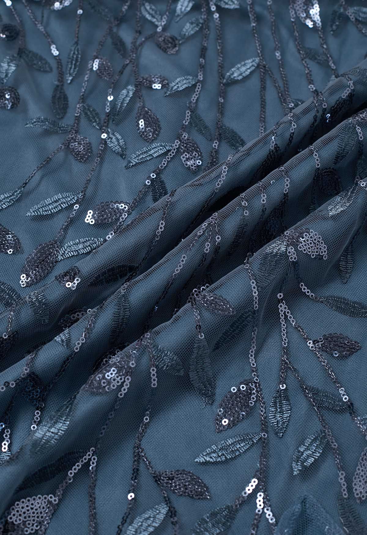 Kleid mit Pailletten und Mesh-Einsätzen in Leaves Branch-Optik in Blau