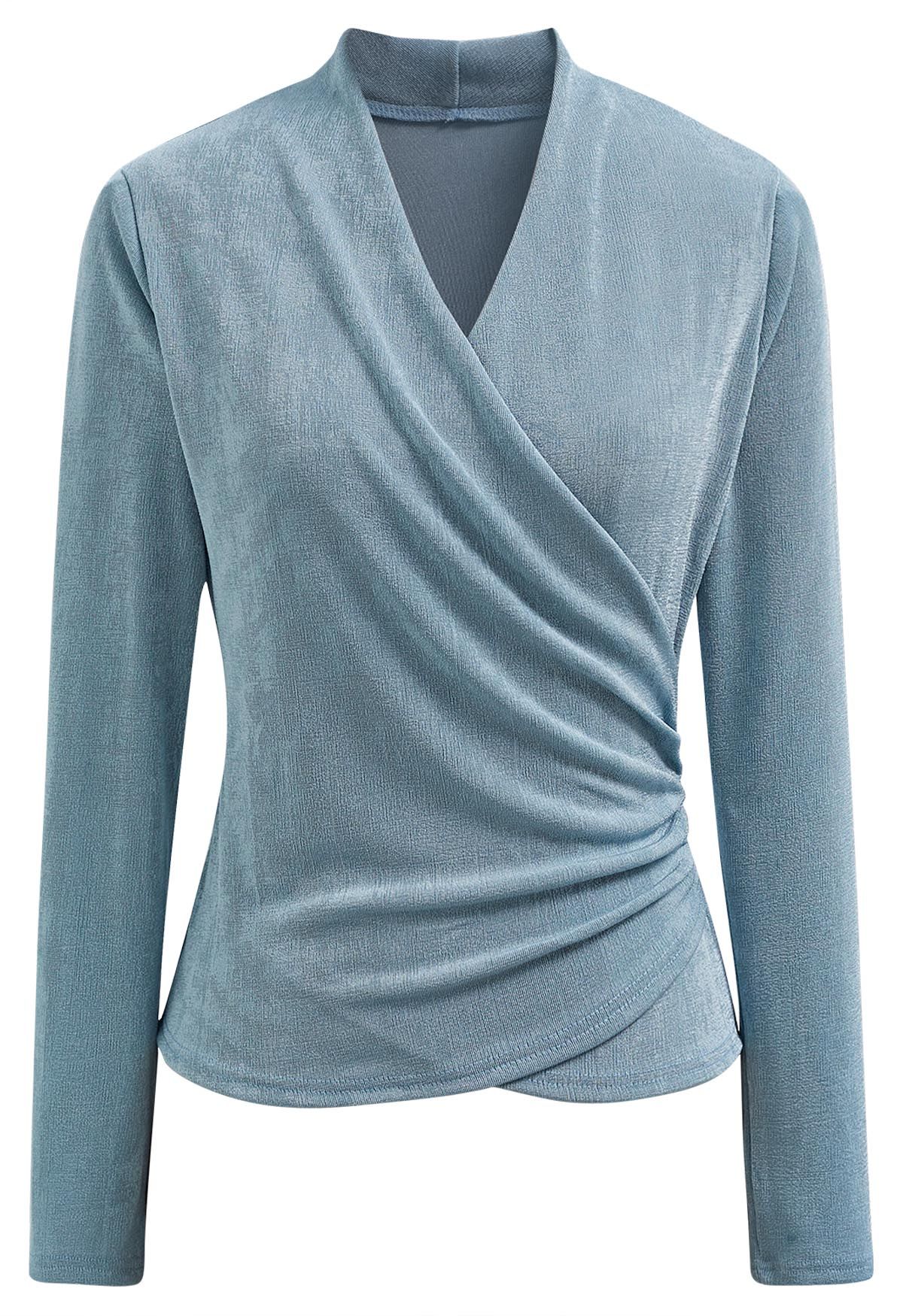 Faux-Wickel-Top mit geraffter Taille in Staubblau