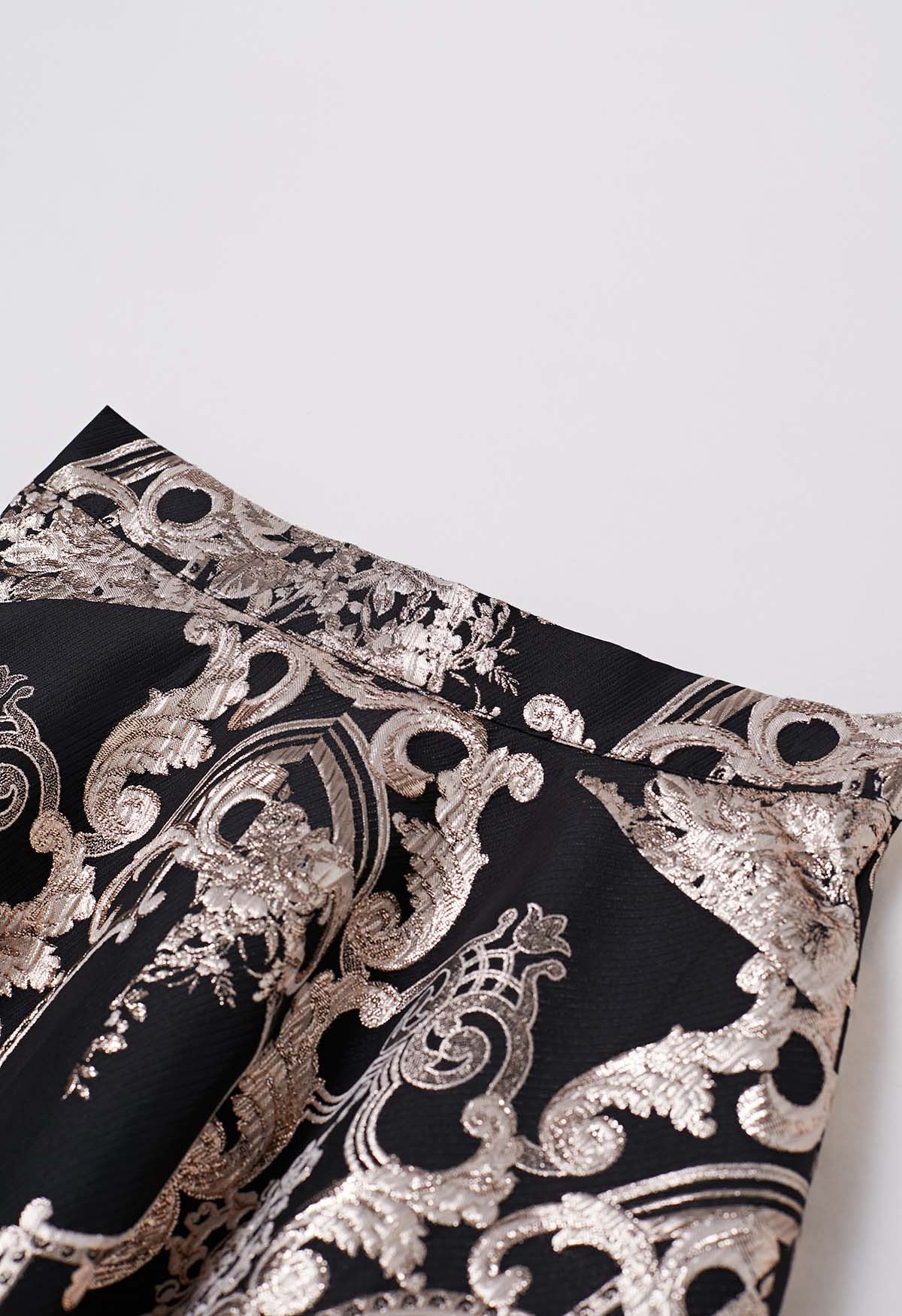 Glamouröser Maxirock aus Barock-Jacquard mit metallischem Faden in Schwarz