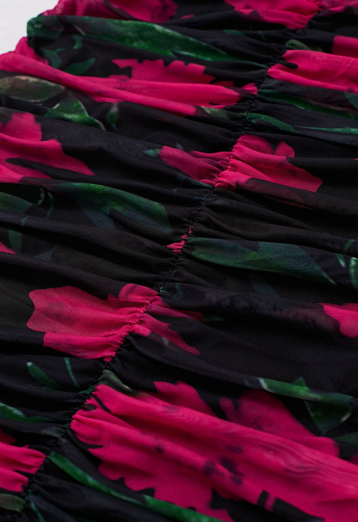 Pinkfarbenes, gerüschtes Mesh-Cami-Kleid mit Blumenmuster