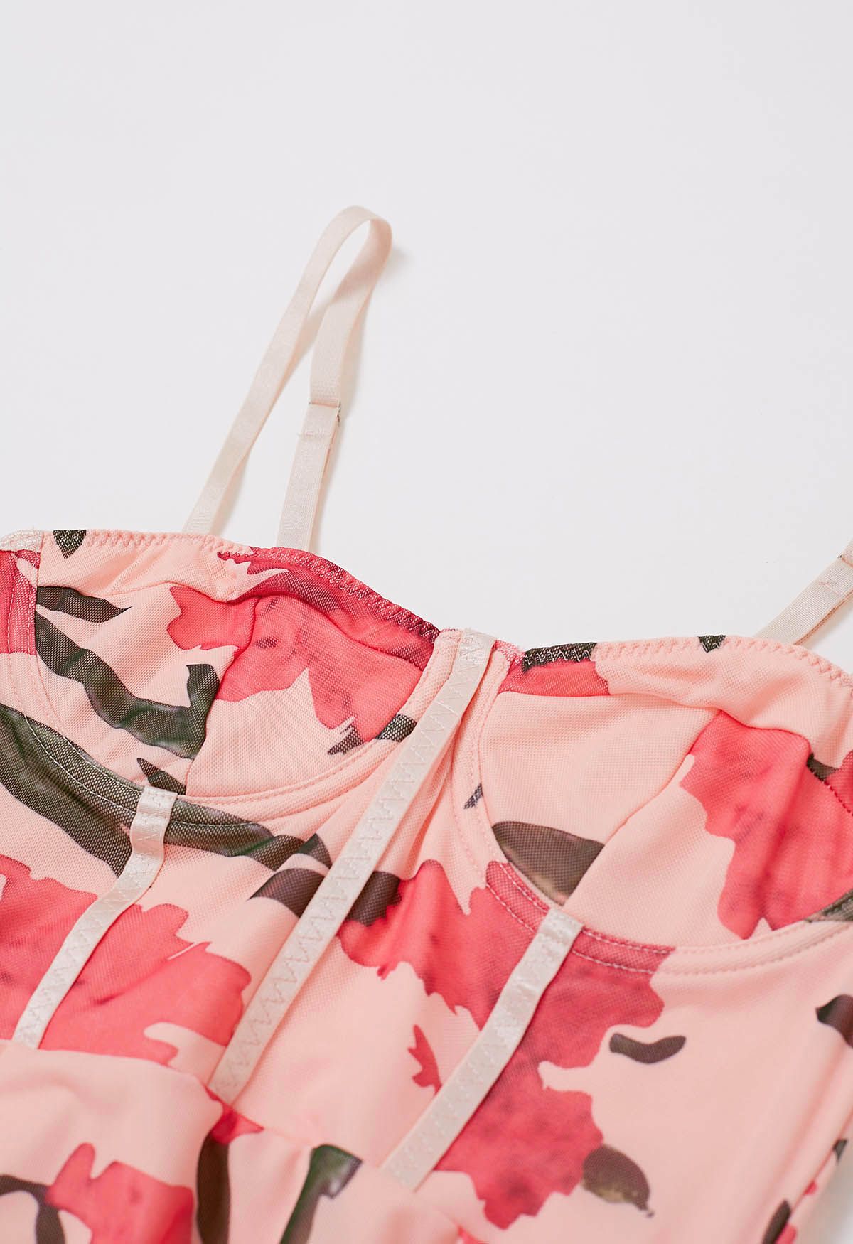 Rosafarbenes, gerafftes Cami-Kleid aus Netzstoff mit Blumenmuster