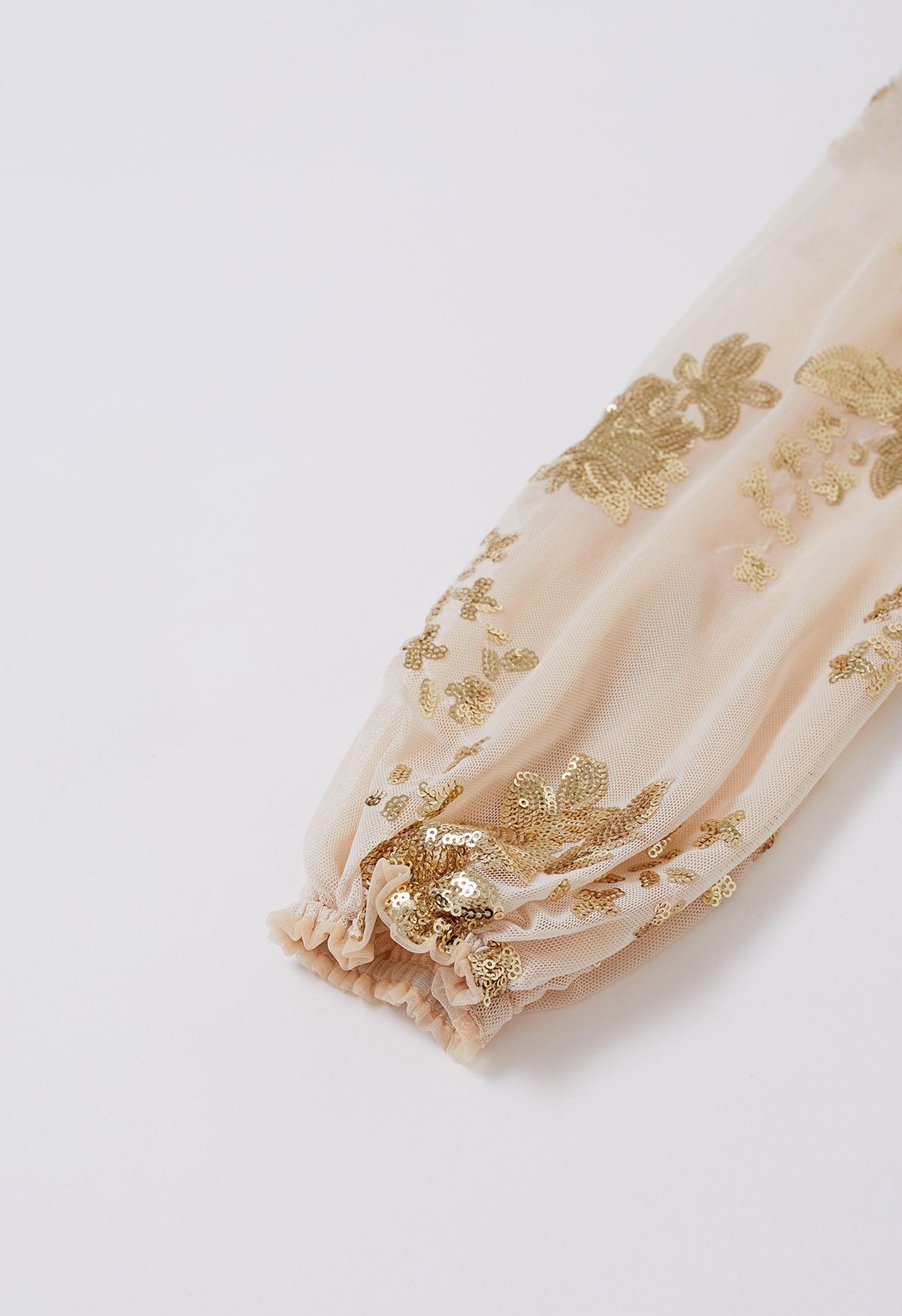 Ausgeschnittenes, gespleißtes, mit Pailletten besetztes Skaterkleid mit Blumenmuster