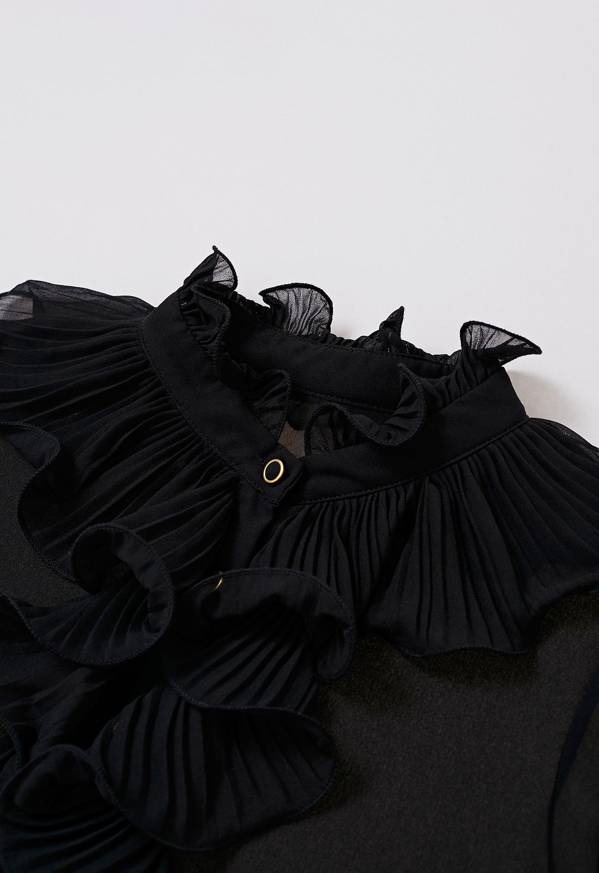 Rüschen-Romance-Chiffon-Hemd mit Knöpfen in Schwarz