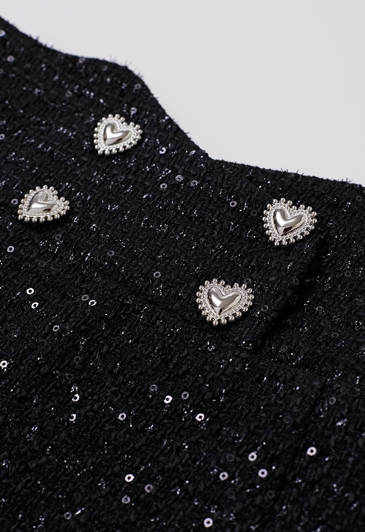 Tweed-Shorts mit Herzknopf und Paillettenverzierung in Schwarz