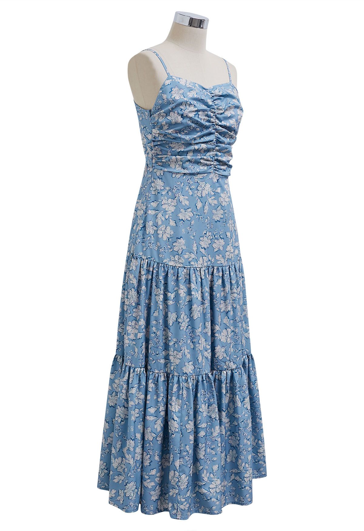 Camisole-Kleid mit Blumenmuster und Schleife auf der Rückseite in Blau