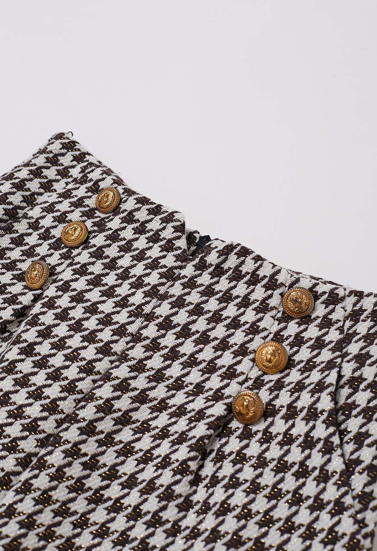 Shorts mit goldenen Knöpfen im Metallic-Hahnentrittmuster in Braun