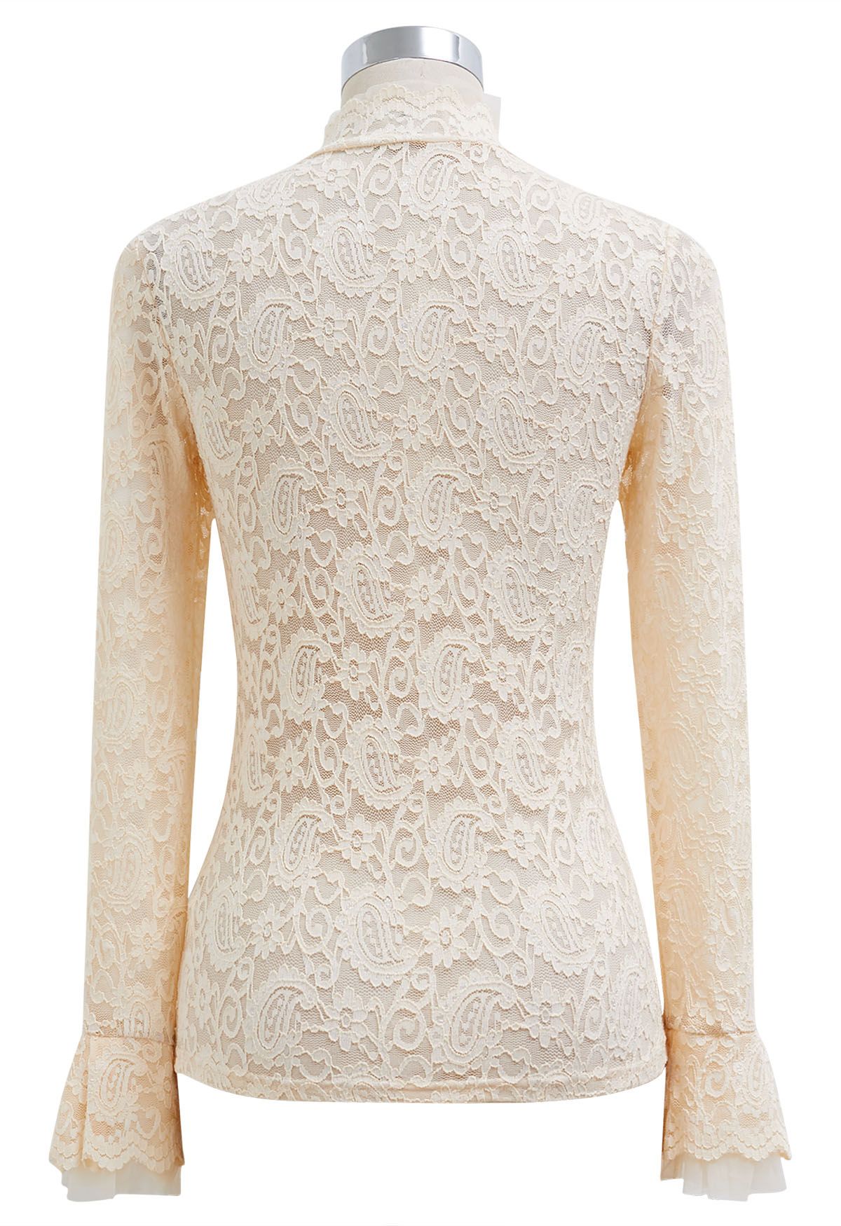 Top mit Paisley-Muster und durchgehender Spitze und Netzeinsatz in Creme