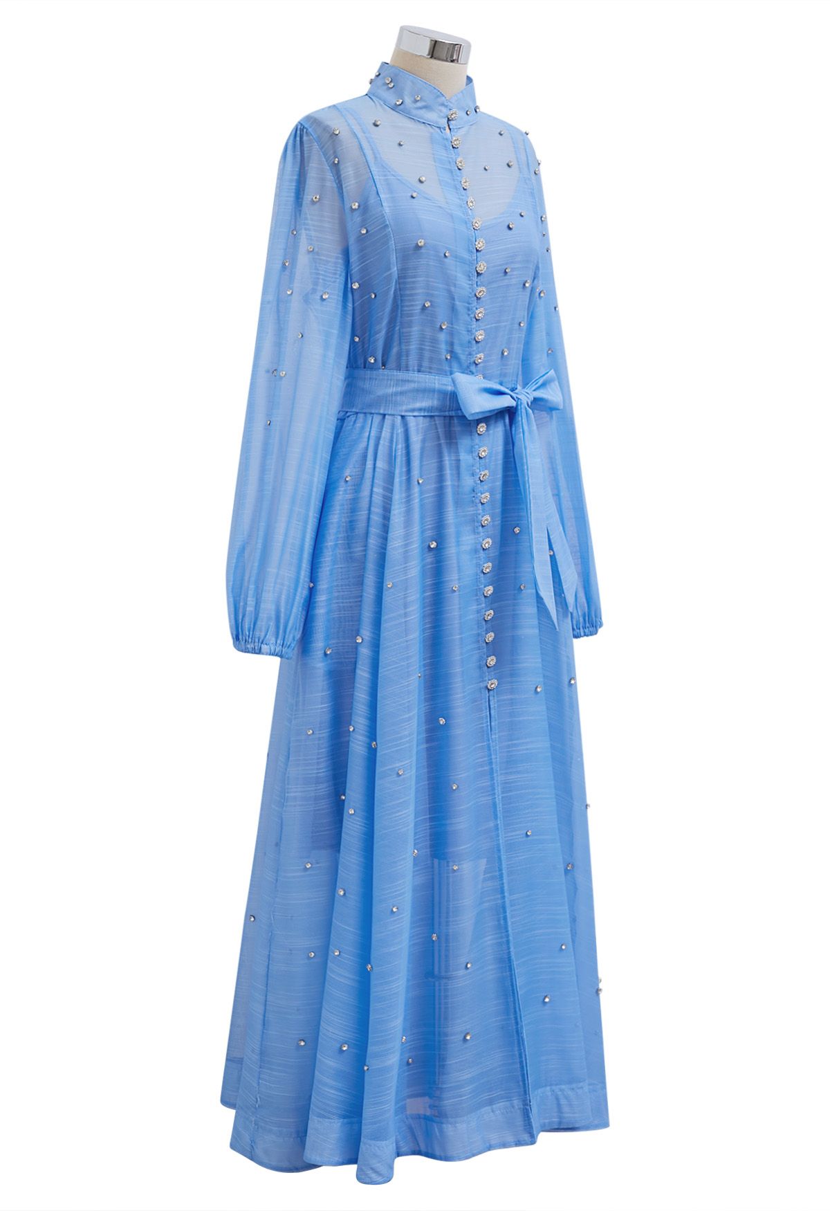 Maxikleid aus Organza mit Strass-Dekor, Knopf und Schärpe zum Binden in Hellblau