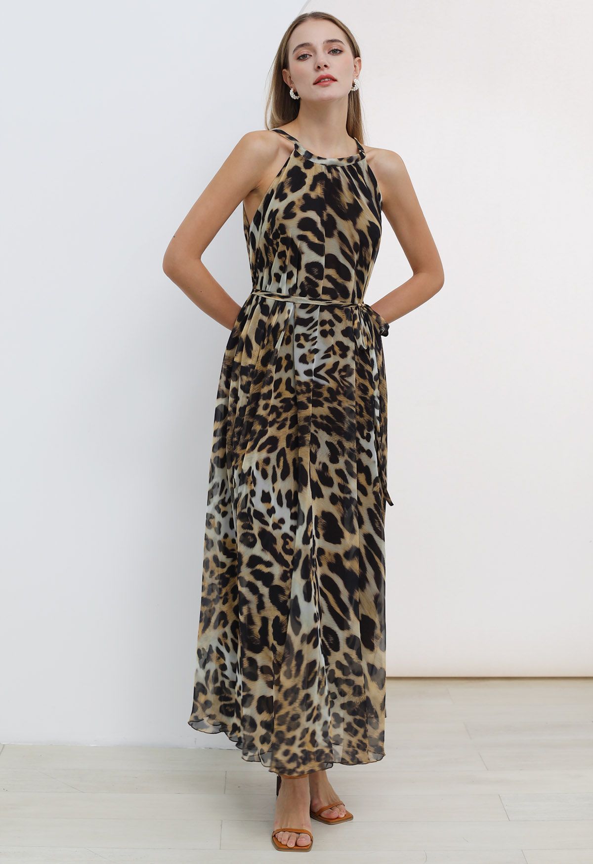 Verführerisches Neckholder-Maxikleid aus Chiffon mit Animal-Print