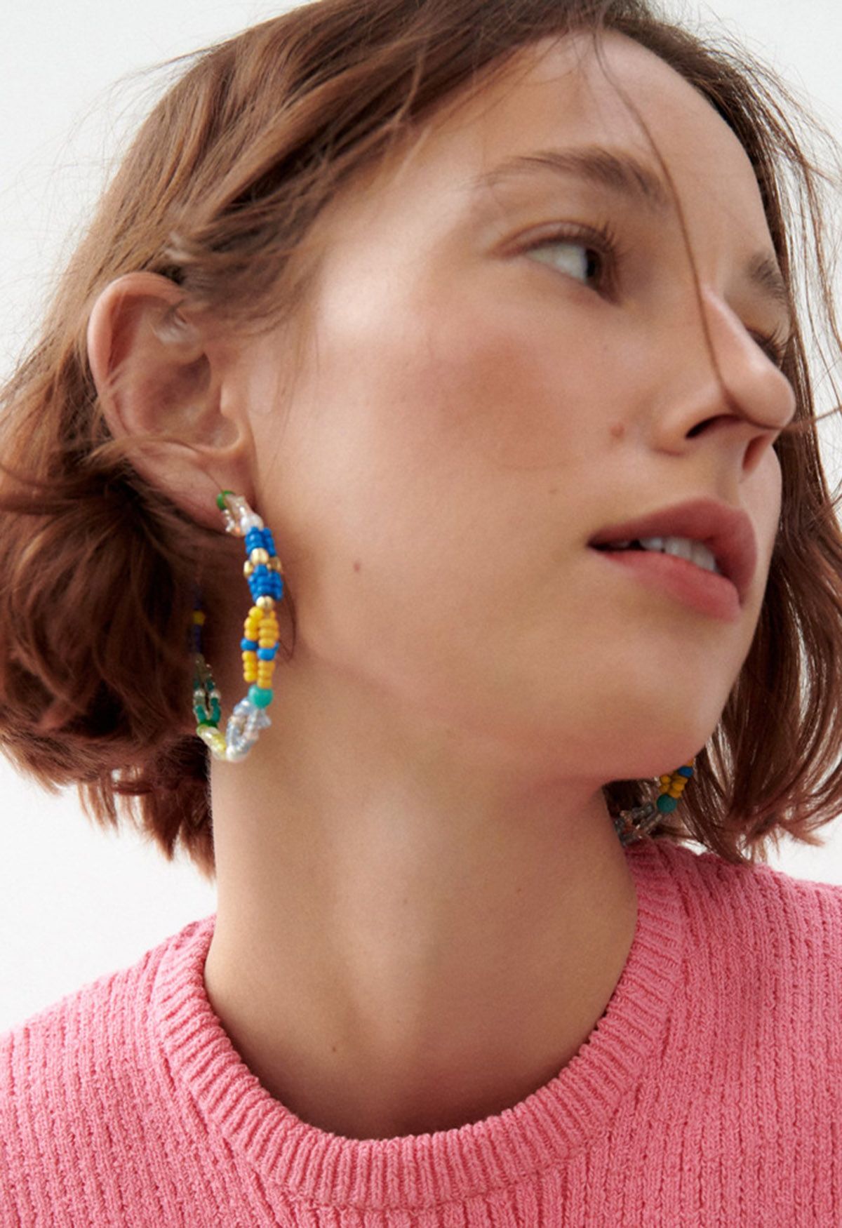 Böhmische geflochtene Perlenhaken-Ohrringe in Blau
