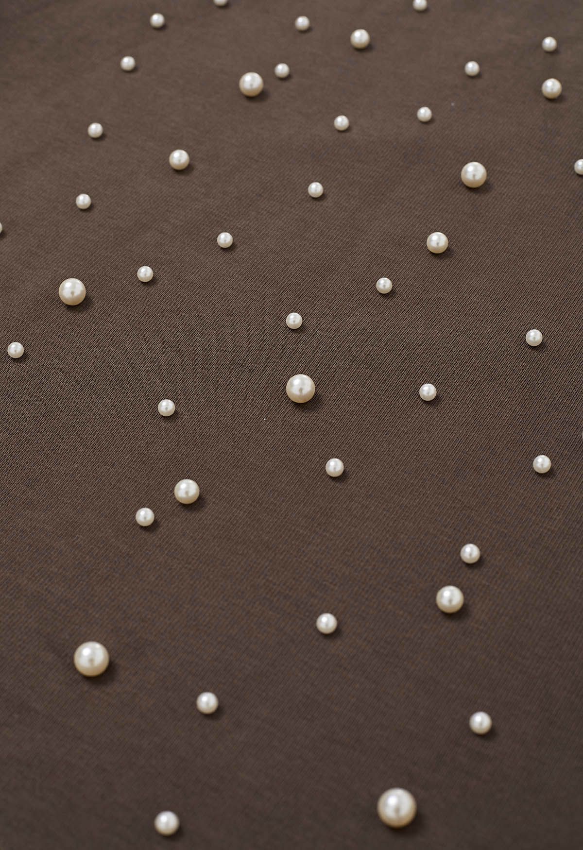 Anspruchsvolles T-Shirt mit Perlenbesatz in Braun