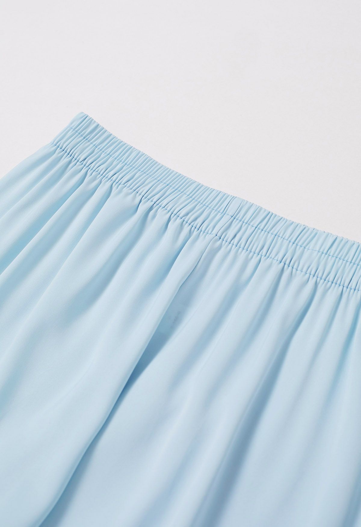 Schlupfhose mit Satin-Finish in Blau