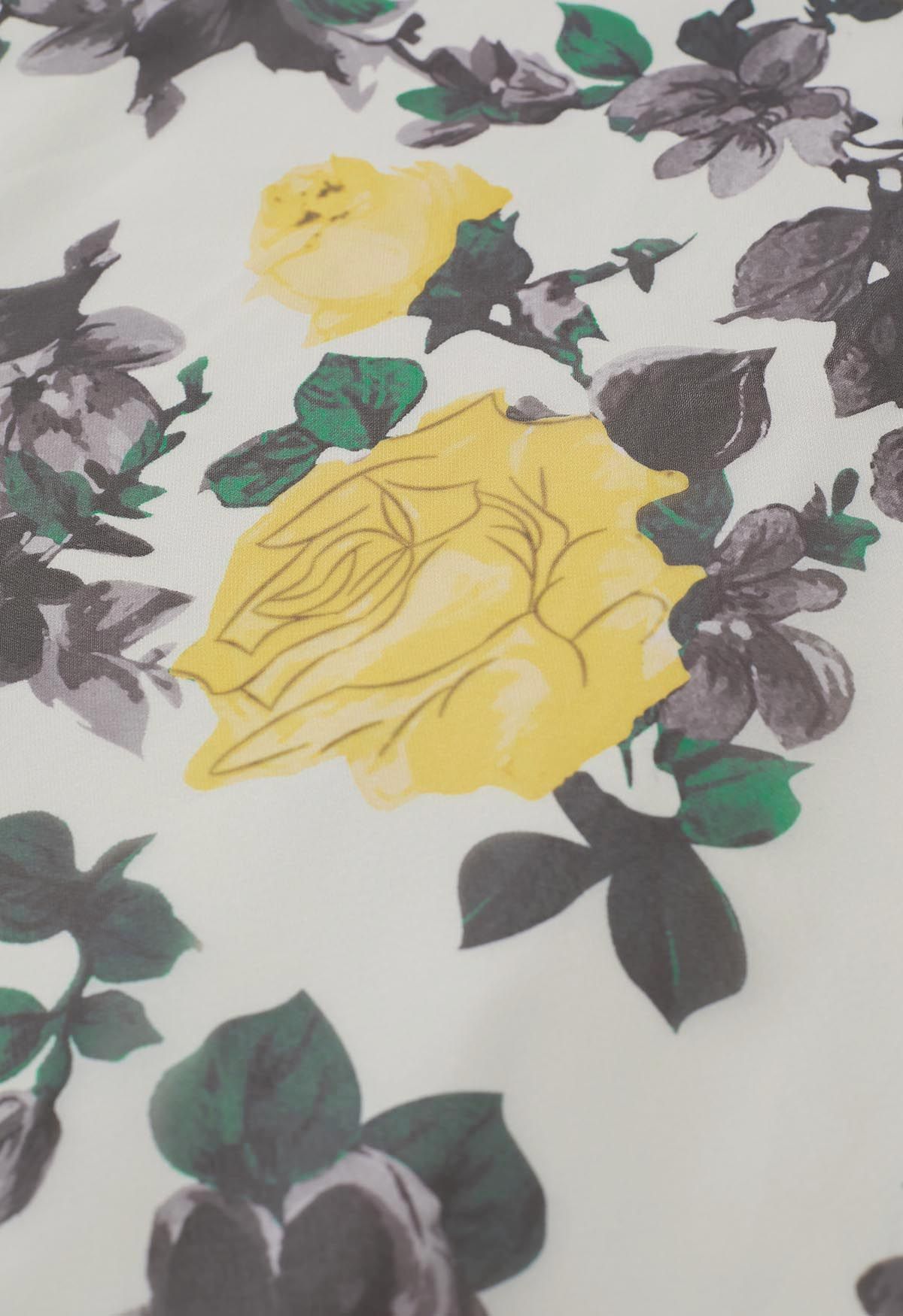 Fröhlicher Chiffon-Maxirock mit gelben Rosen