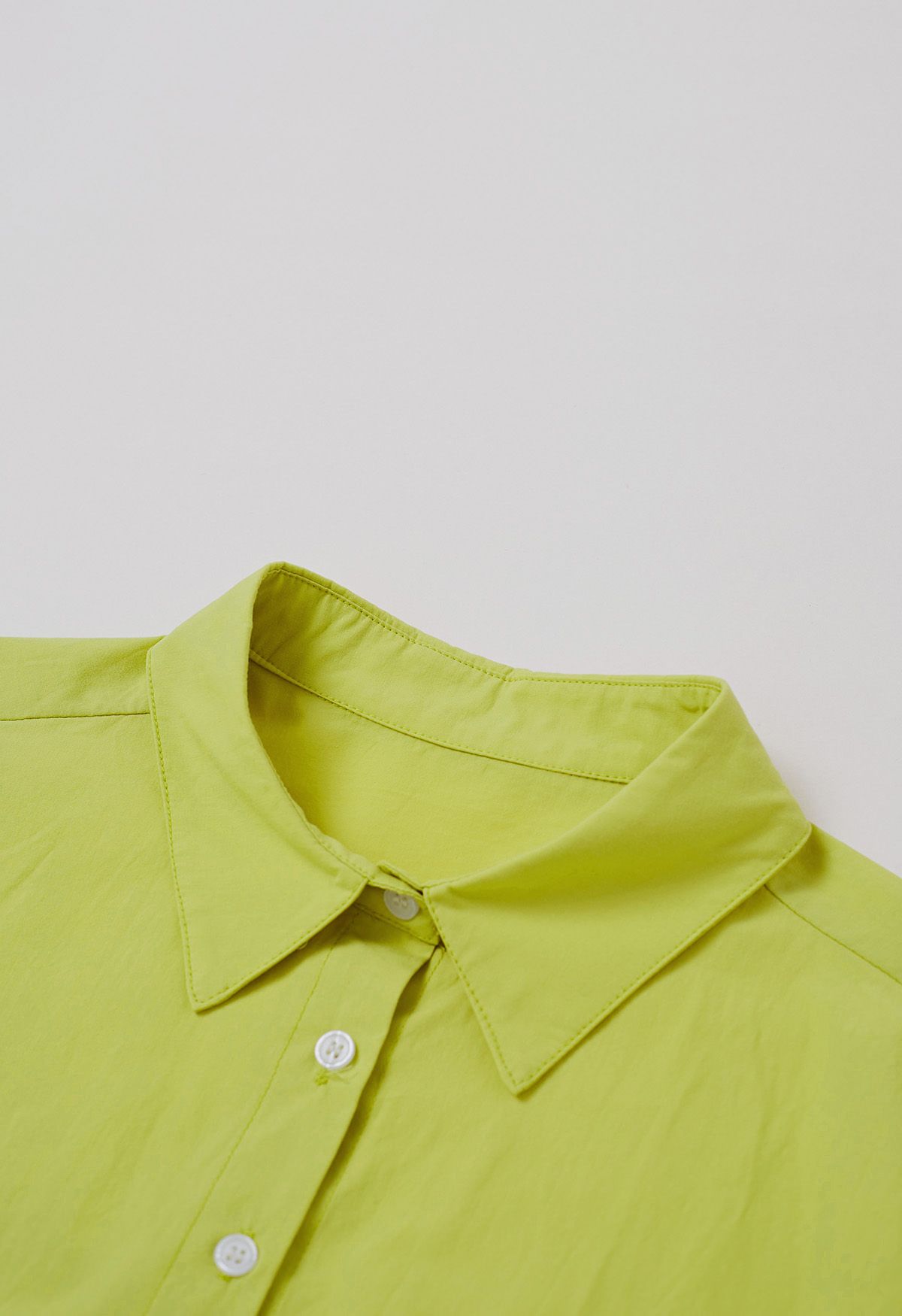 Schickes Button-Down-Crop-Shirt in Limette