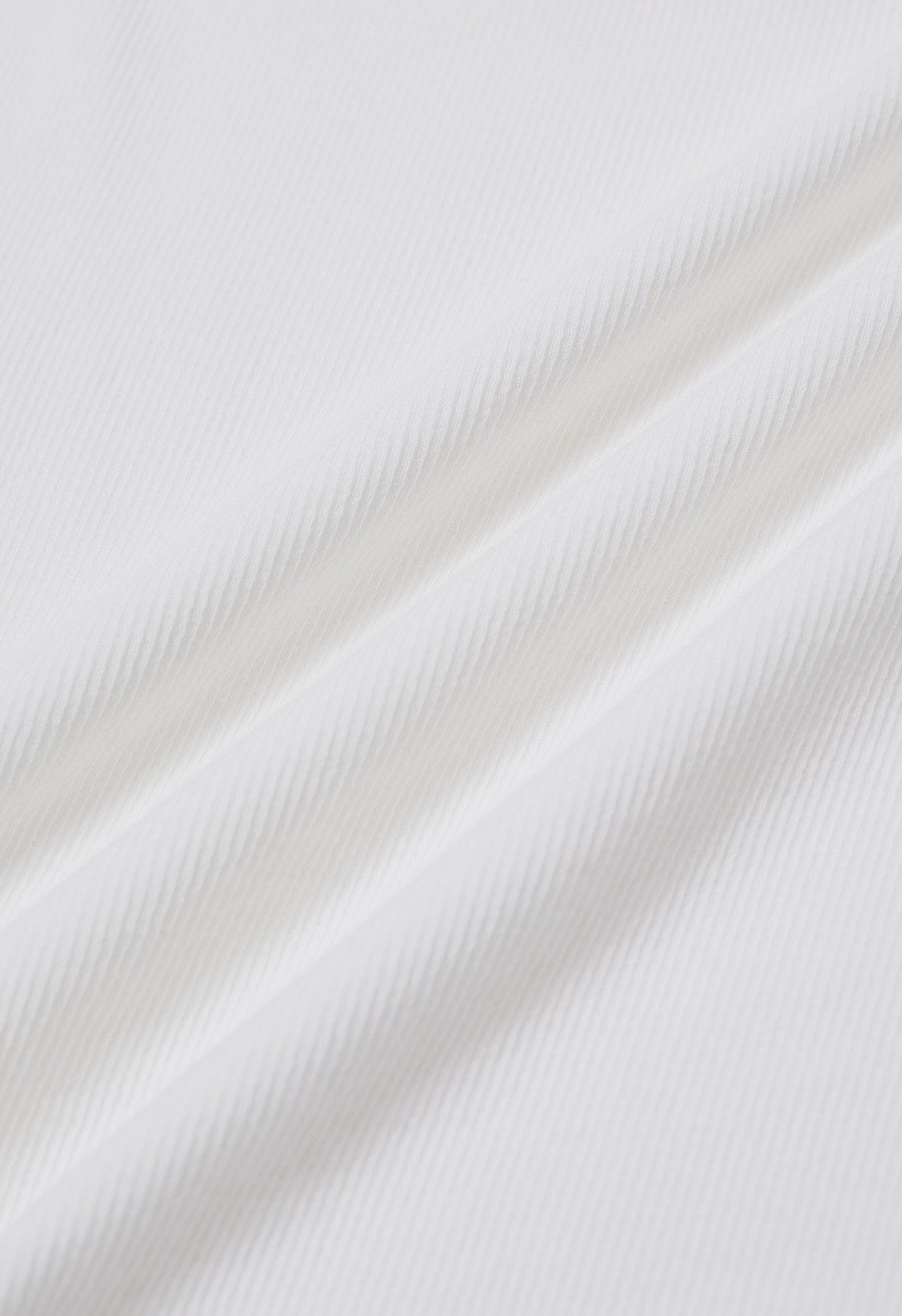 Simplicity – Camisole-Oberteil mit Knopfleiste vorn in Weiß