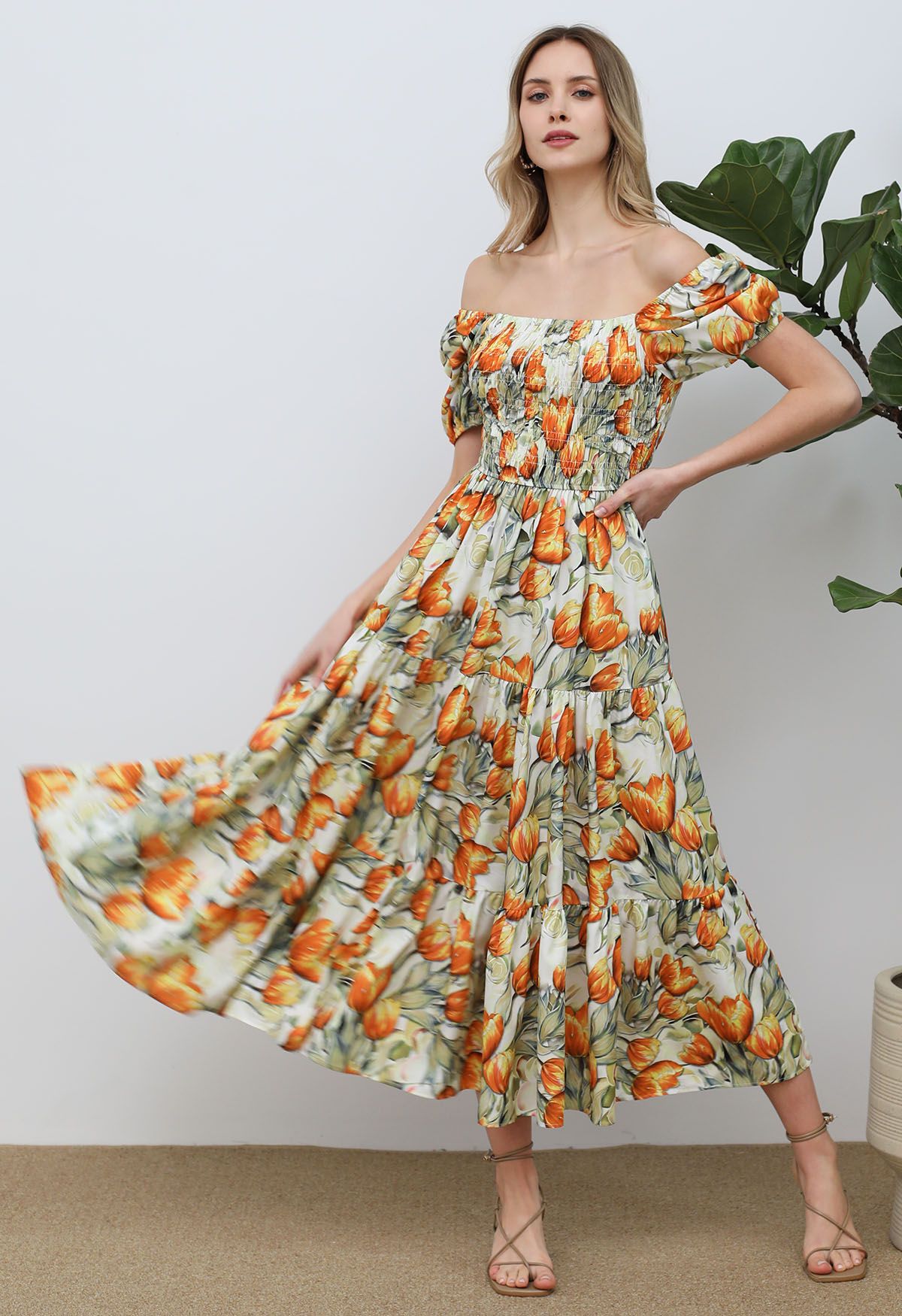 Lebendiges Midikleid mit Puffärmeln in Tulip-Optik in Orange