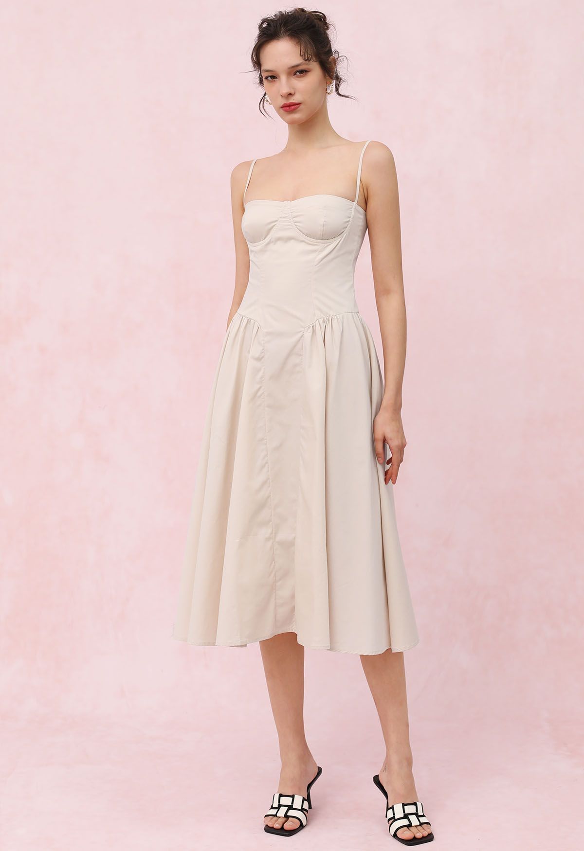 Summer Waltz – Bustier-Midikleid mit Camisole-Ausschnitt