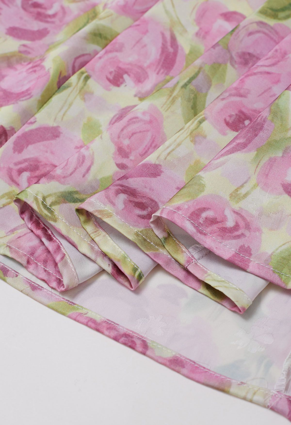 Camisole-Kleid mit Rüschen in Pink mit Aquarell-Rosen