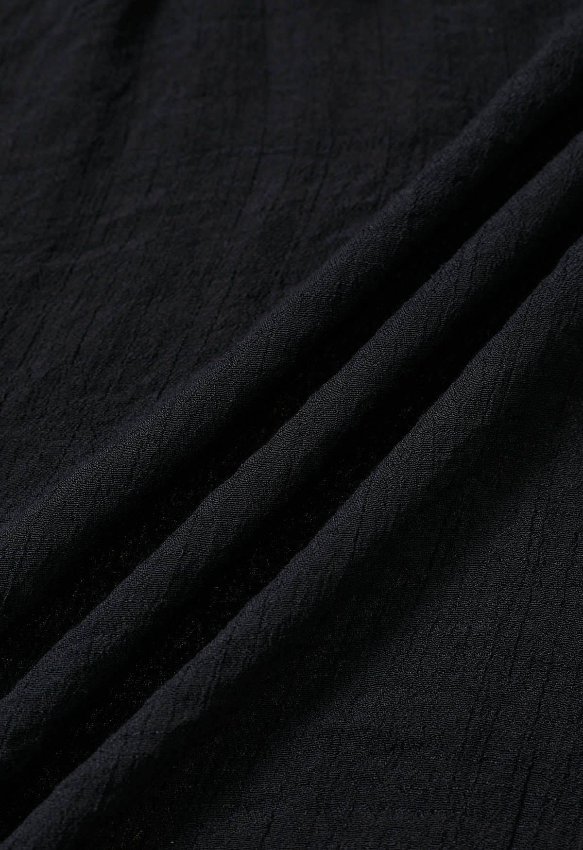 Rückenfreies Überkleid mit Schmetterlings-Häkelmuster in Schwarz