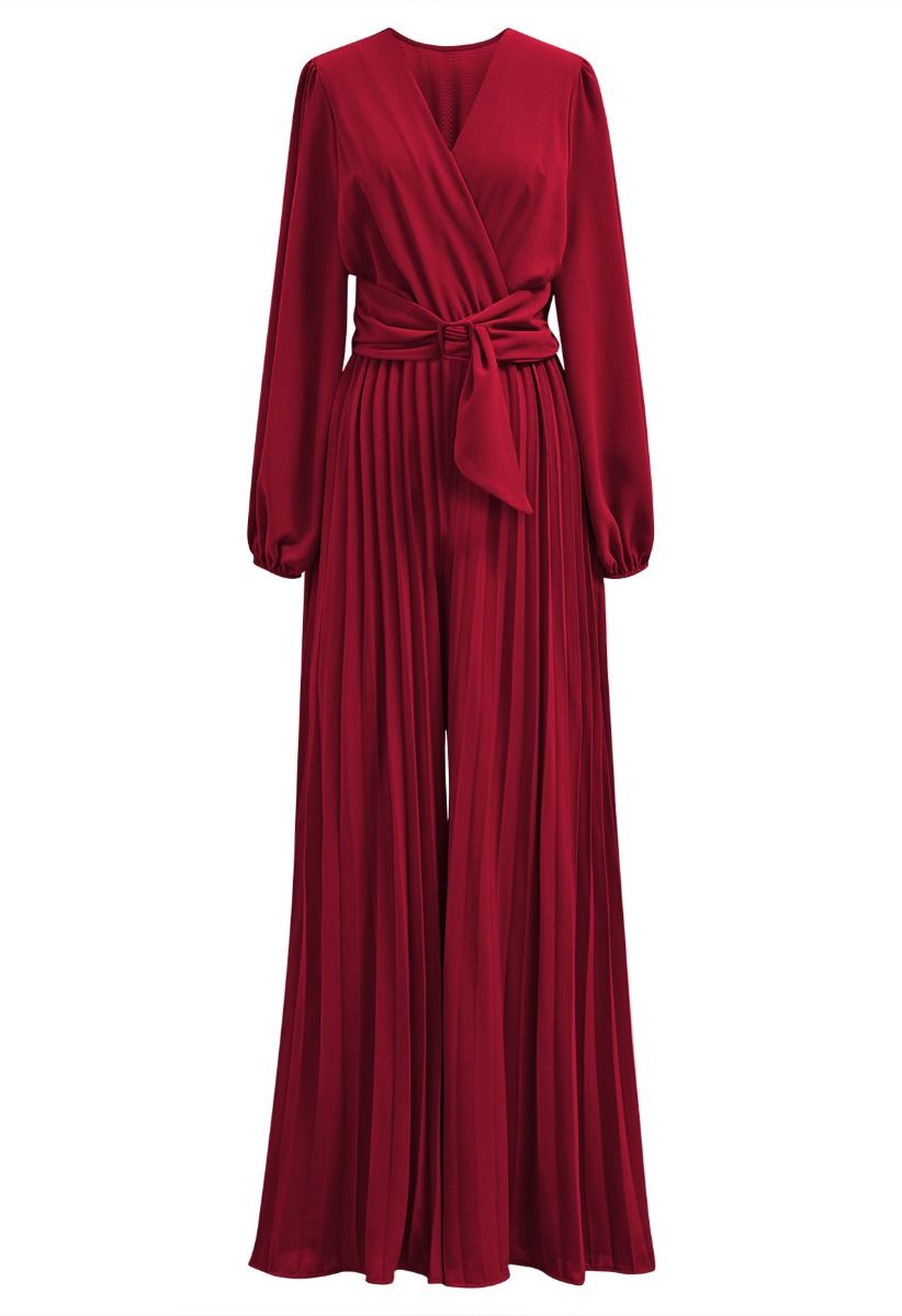 Plissierter Jumpsuit mit weitem Bein und Schärpe in Rot