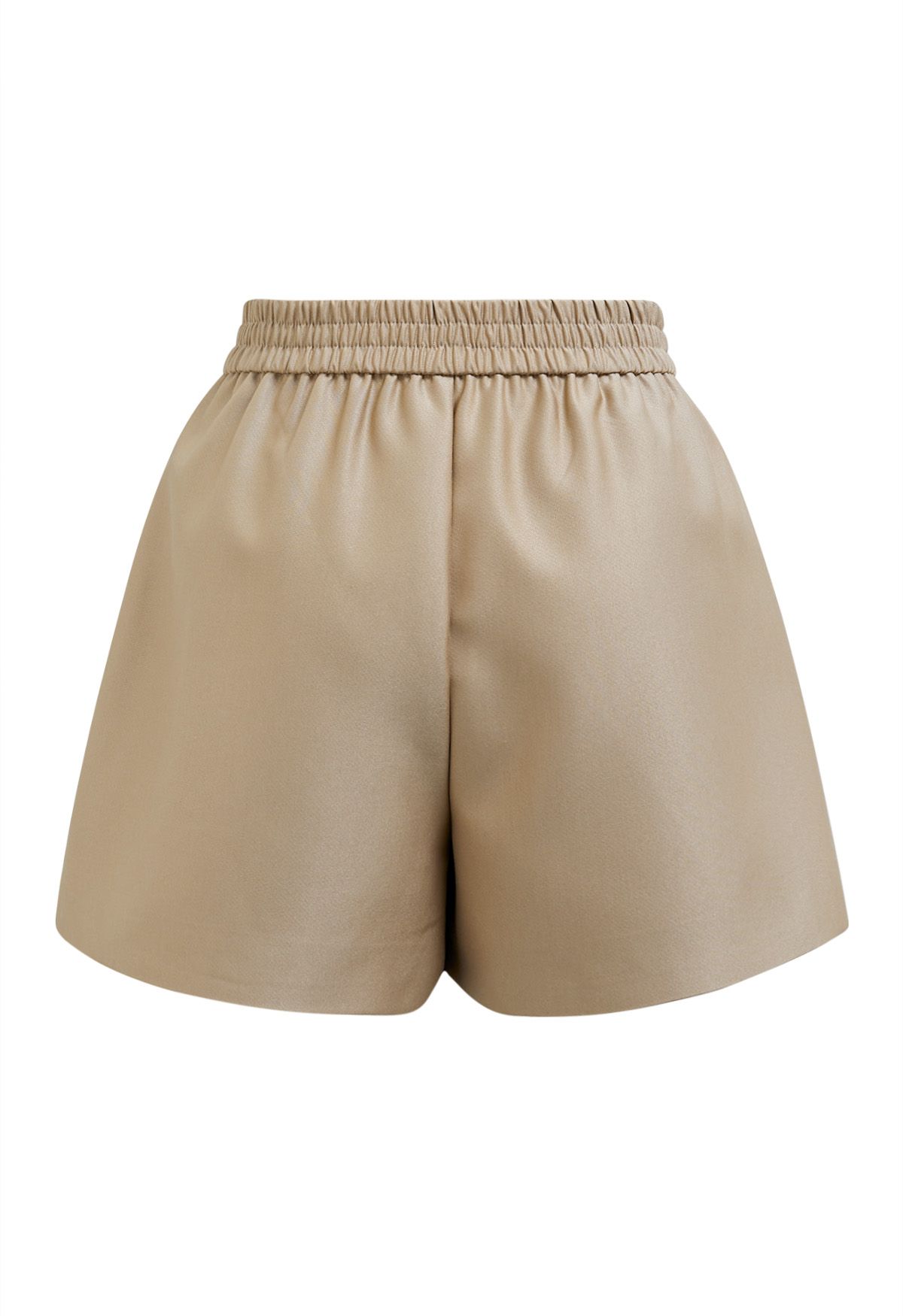 Shorts mit goldenen Knöpfen und Seitentaschen in Gold