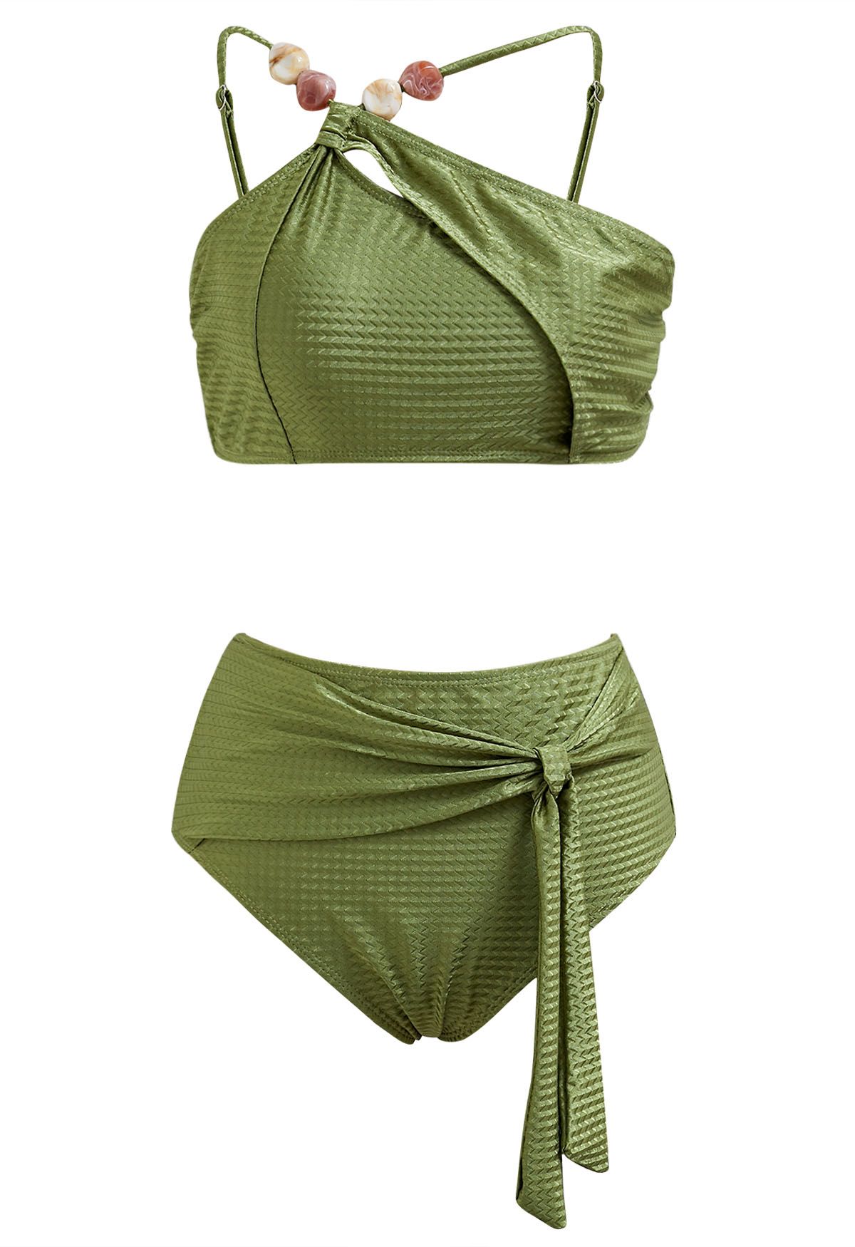 Bikini-Set mit asymmetrischen Trägern und Schleife aus Kunstharzperlen in Armeegrün